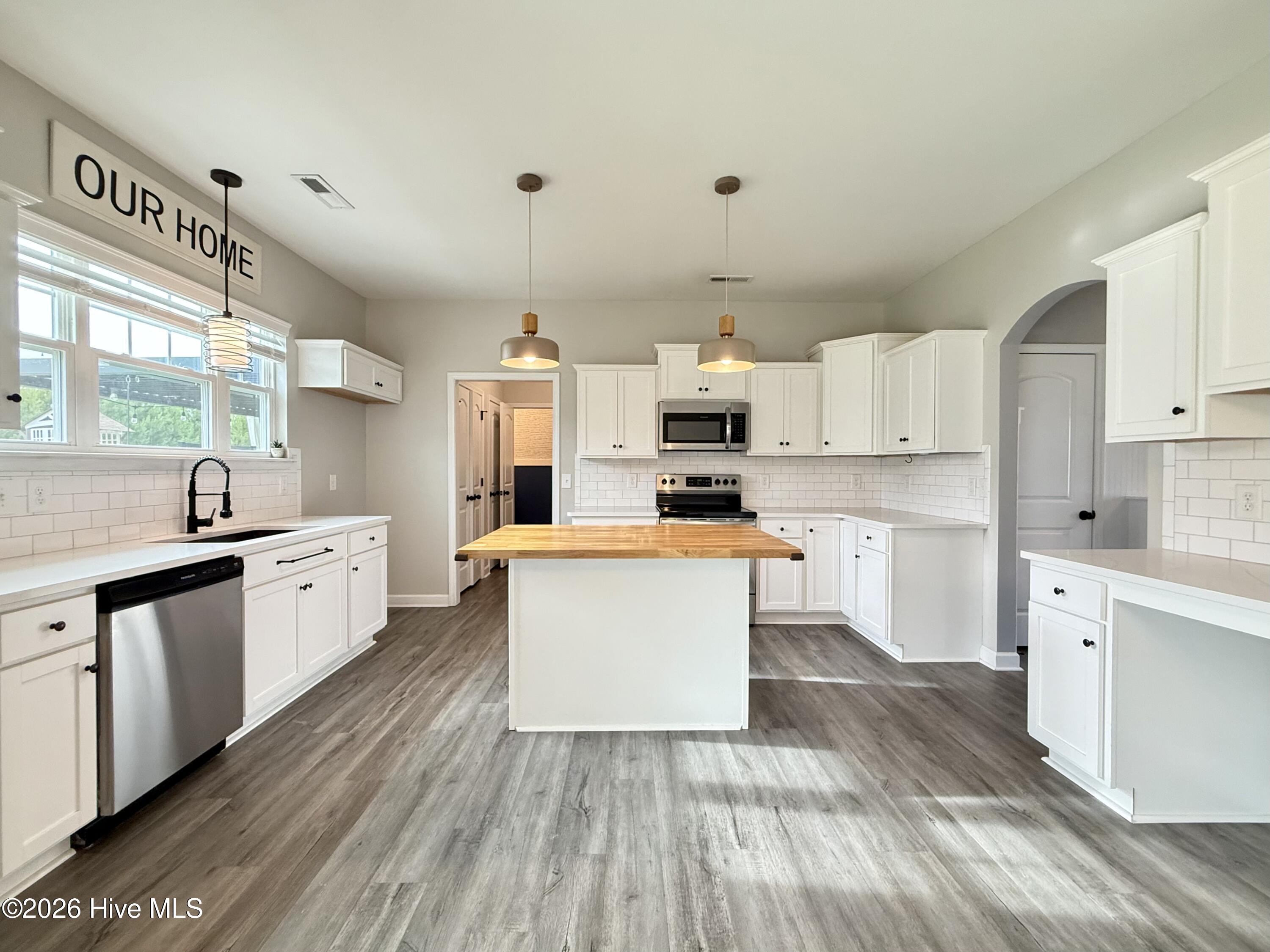 303 Breezeway Drive,Sneads Ferry