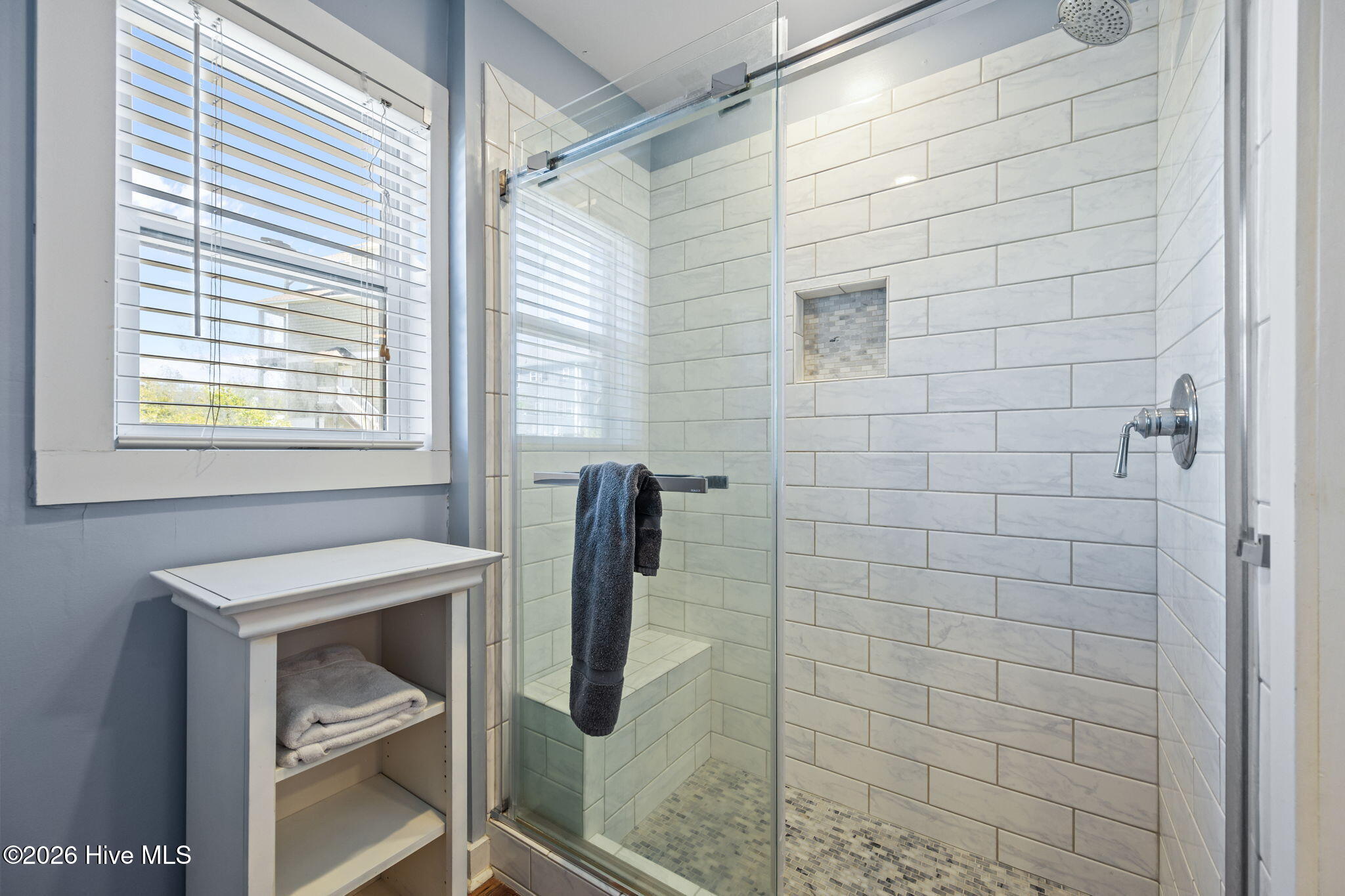 100569093 | Photo 50