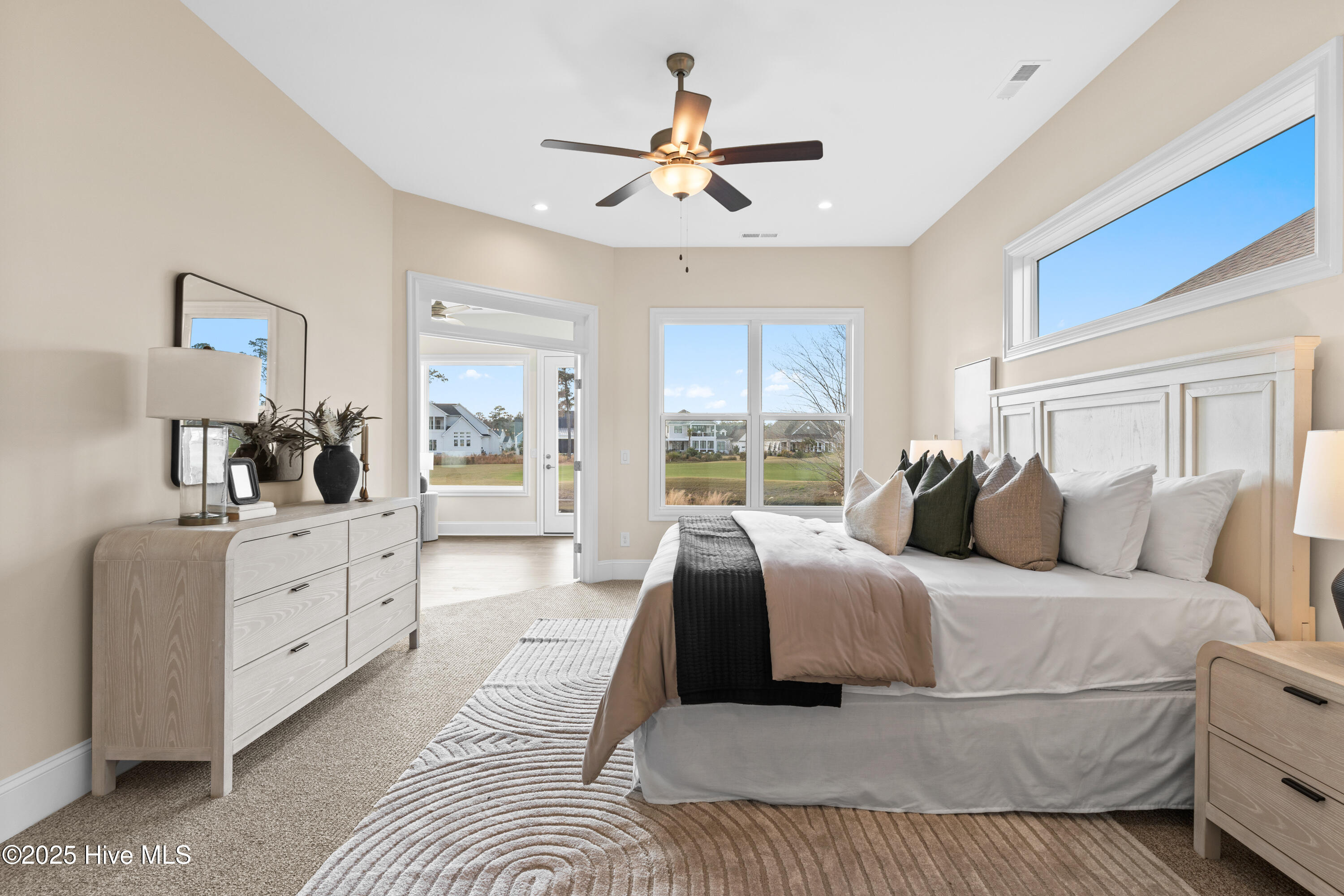 100524030 | Photo 29