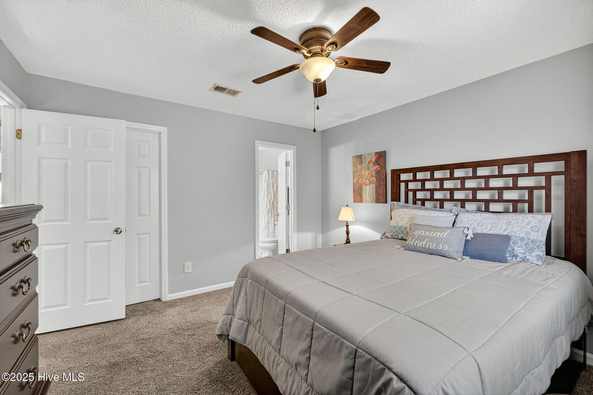 100540704 | Photo 17