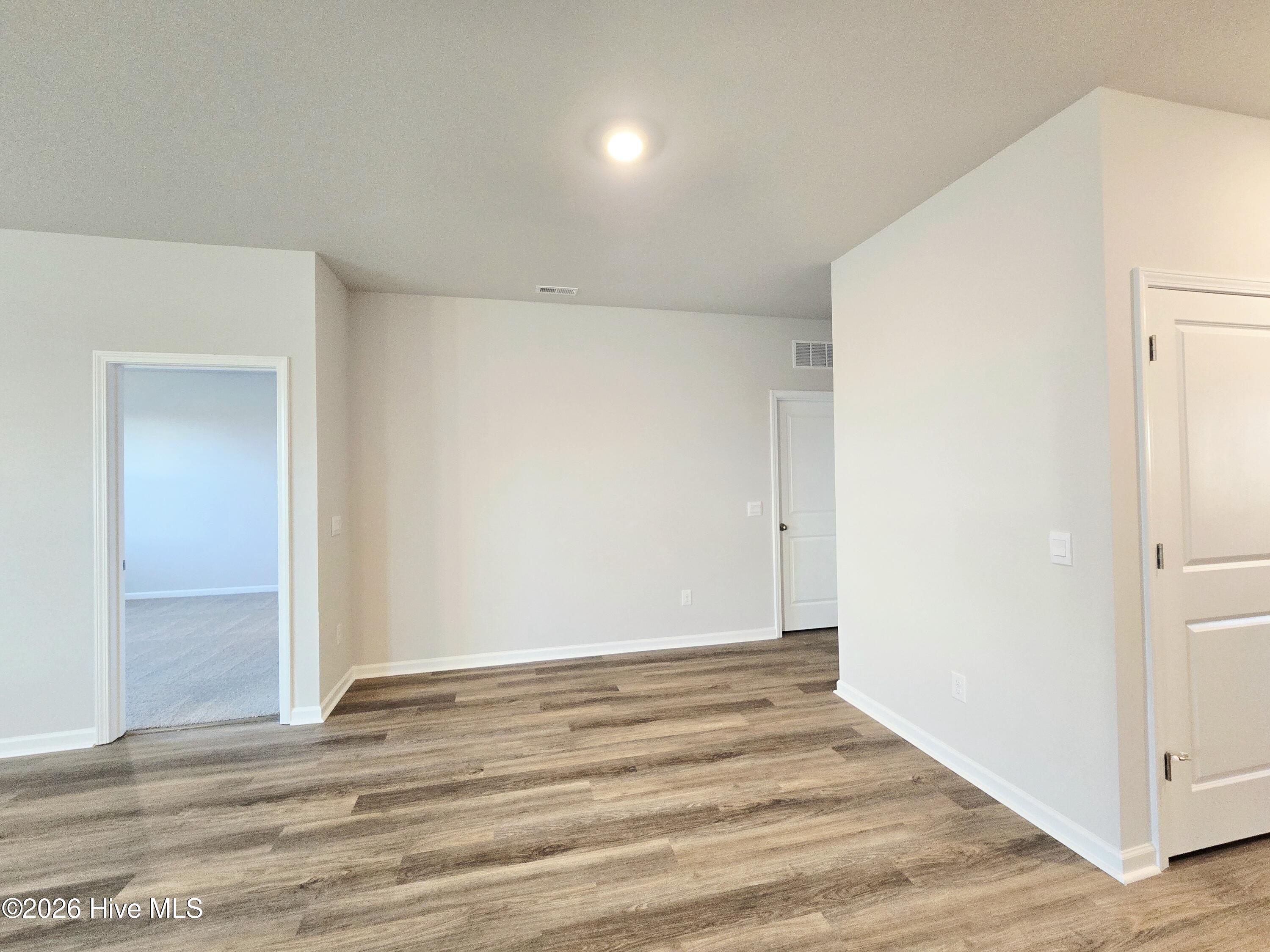 100556891 | Photo 14