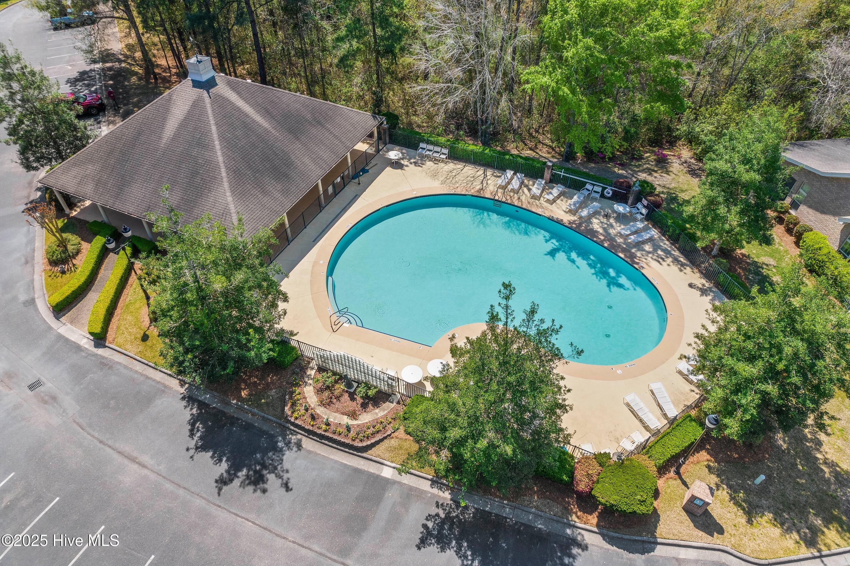 100563476 | Photo 54