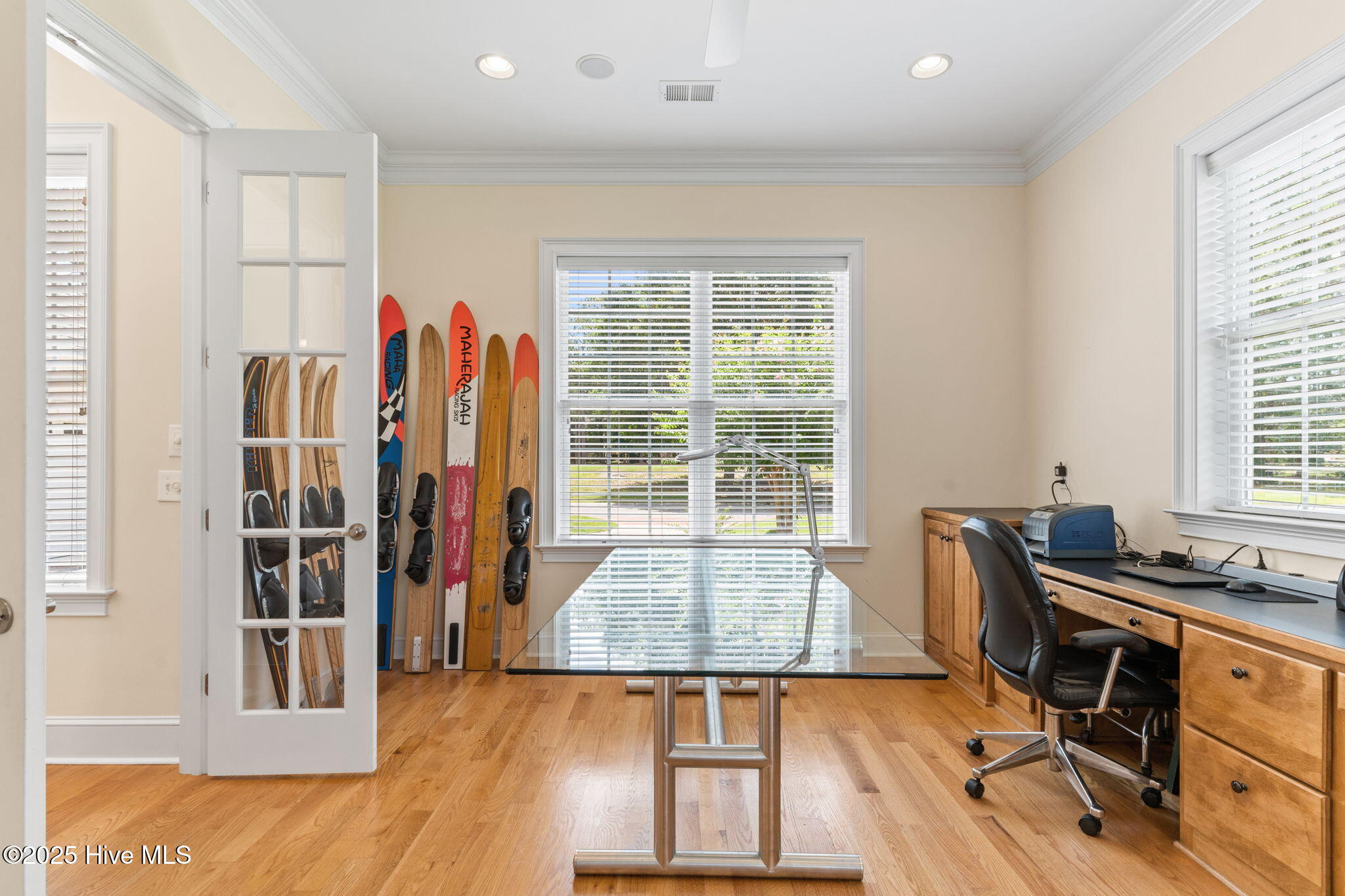 100518405 | Photo 61