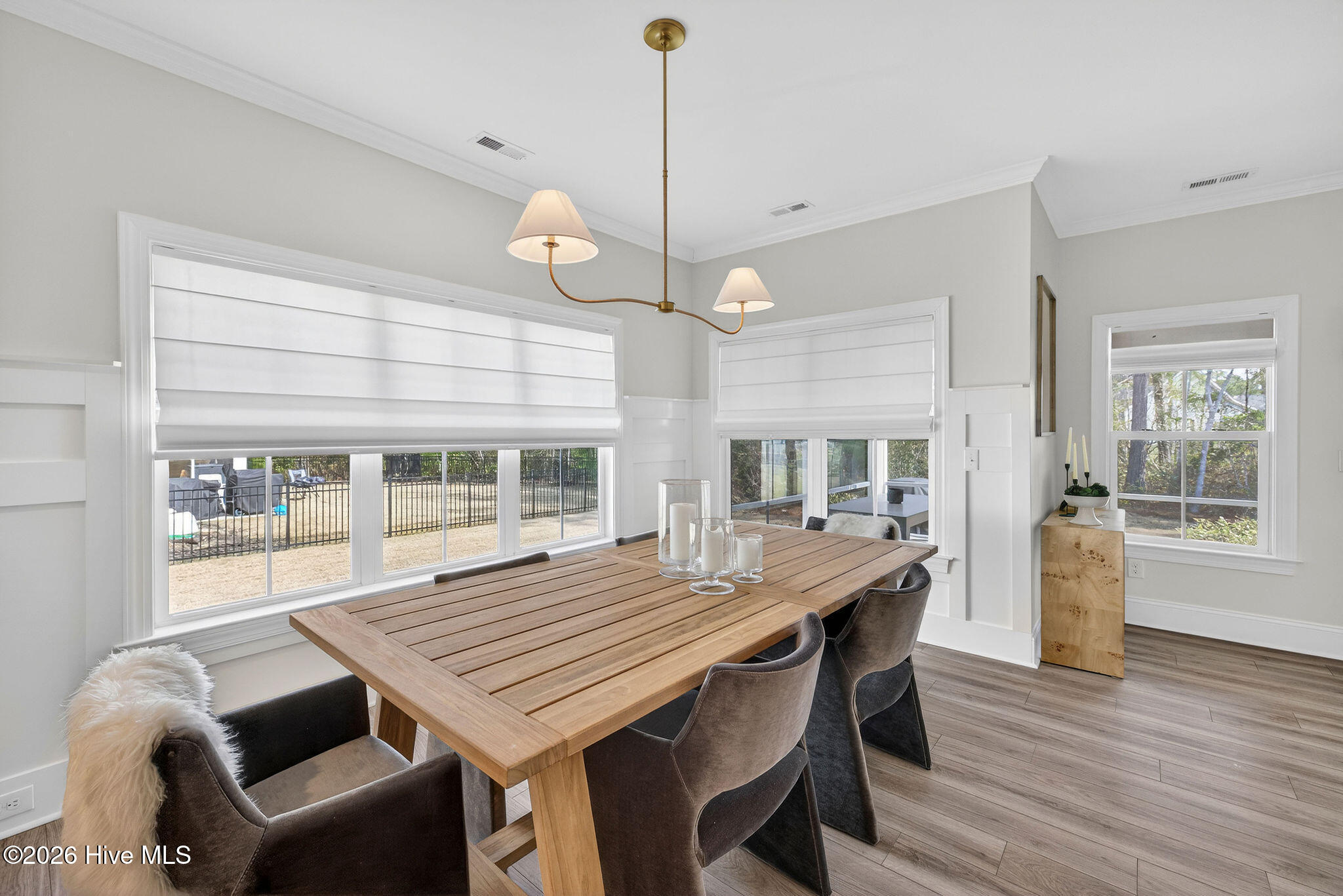 100558378 | Photo 14