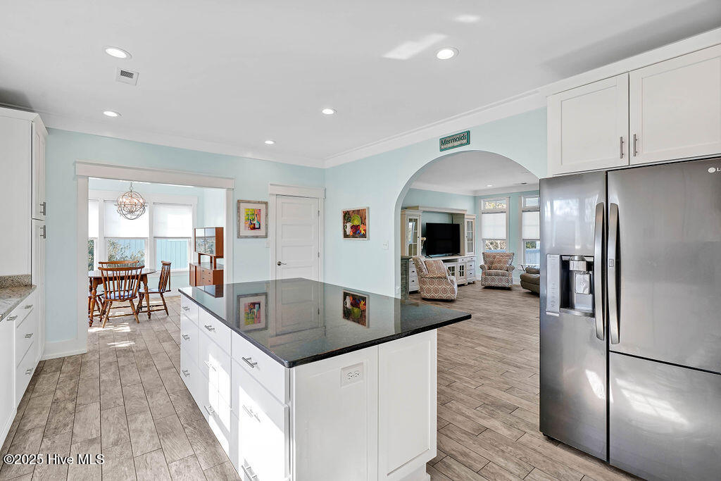 100516737 | Photo 19