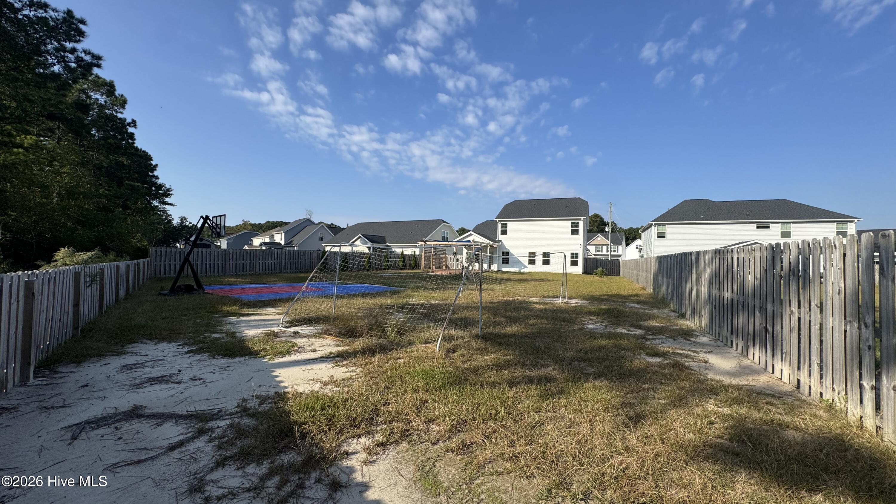 100562779 | Photo 37