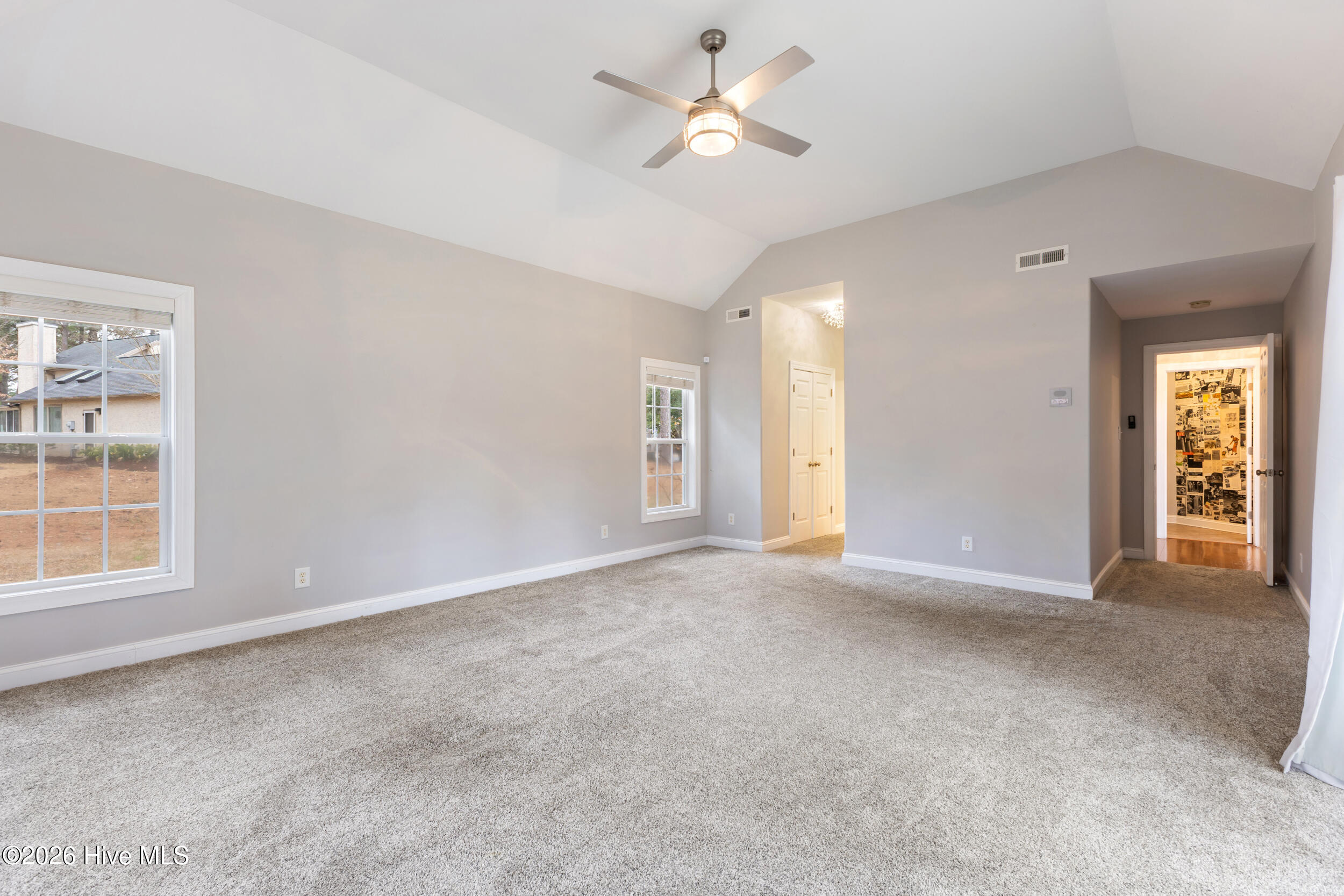 100557722 | Photo 25