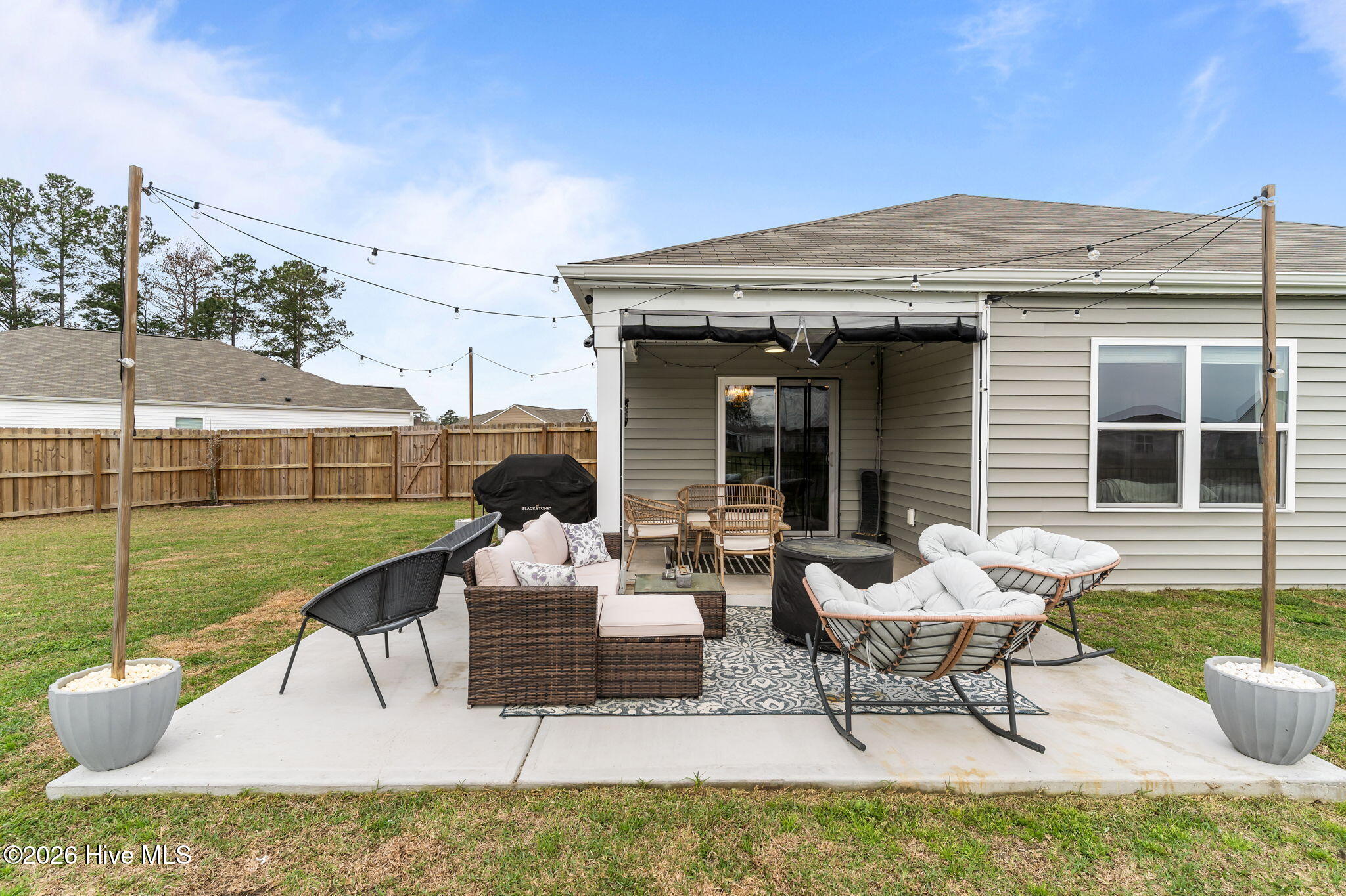 100558929 | Photo 45