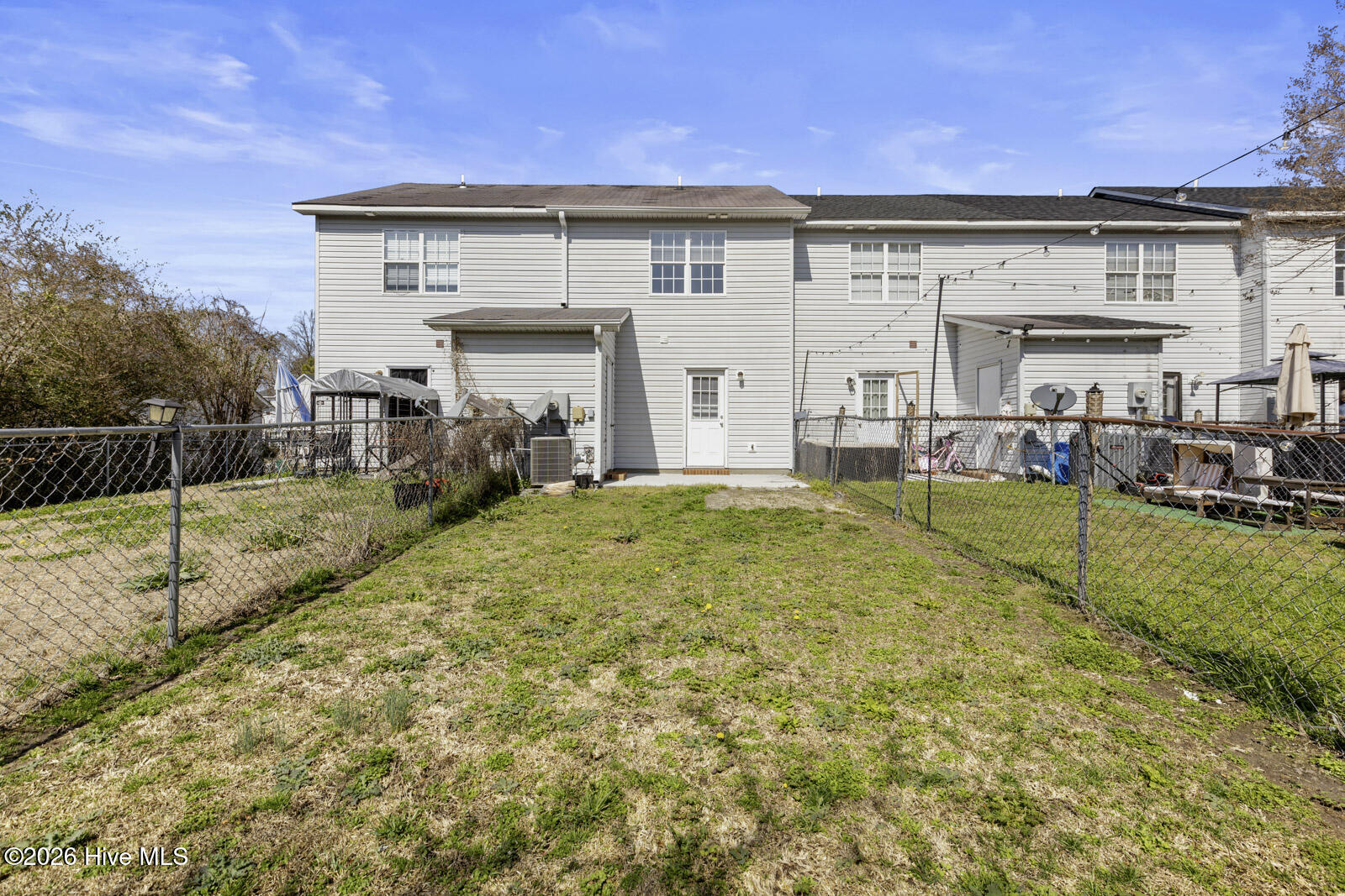 100558596 | Photo 15