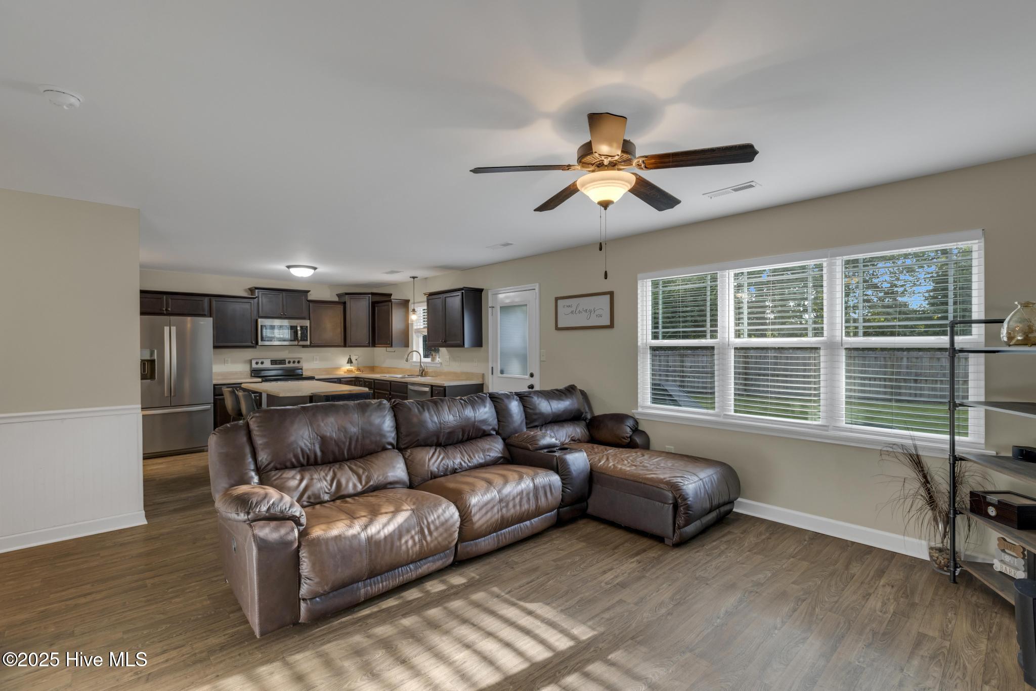203 Pegasus Place S, Jacksonville, NC 28540 – photo 13: 425A3416