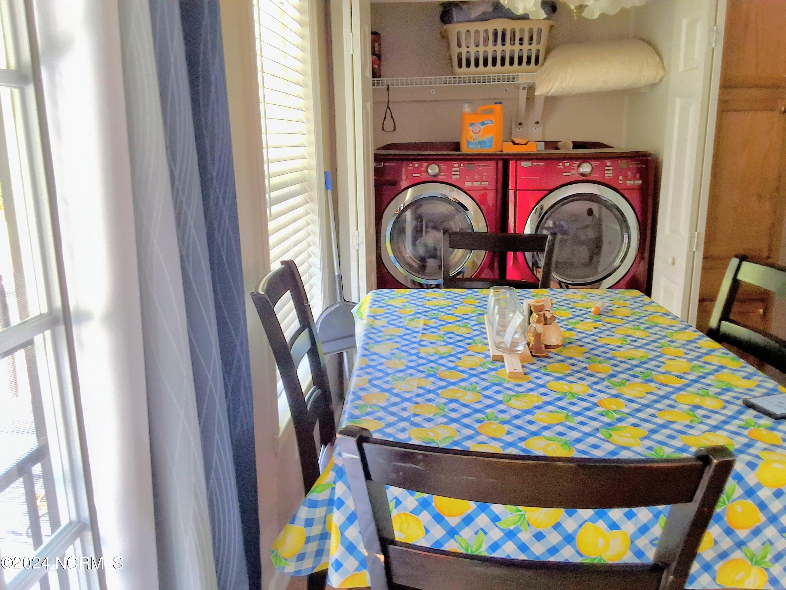 100463336 | Photo 12