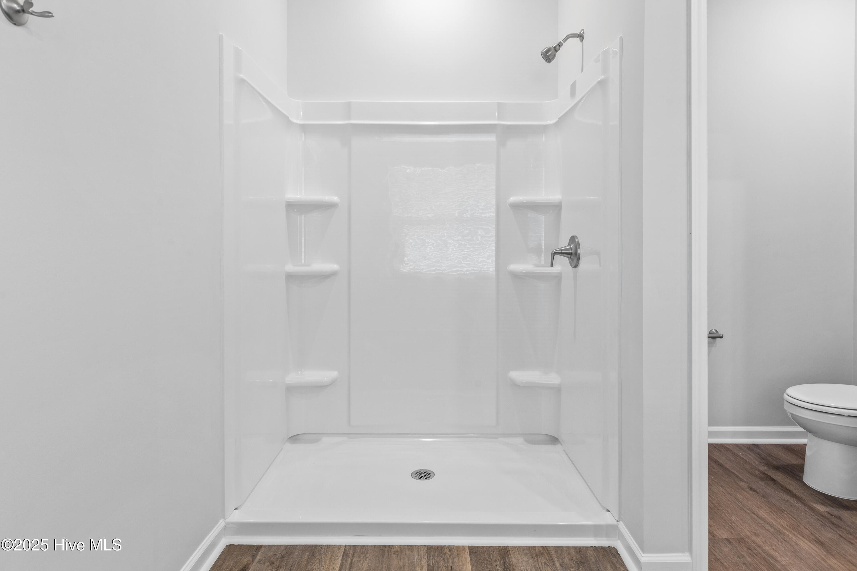 100519018 | Photo 13