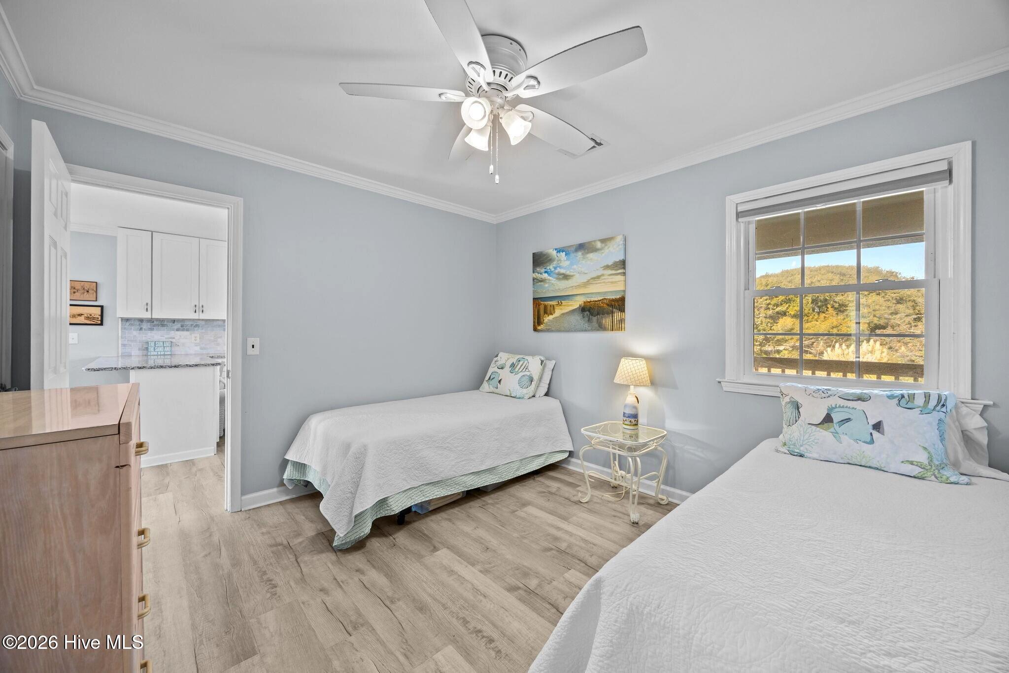 100547395 | Photo 23