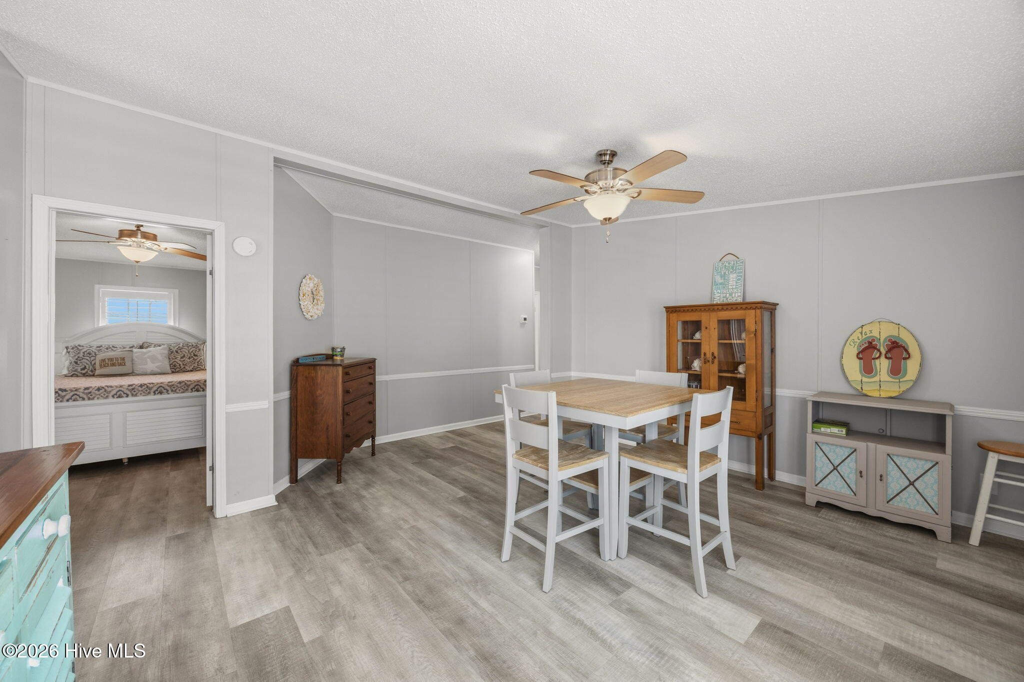 100558073 | Photo 18