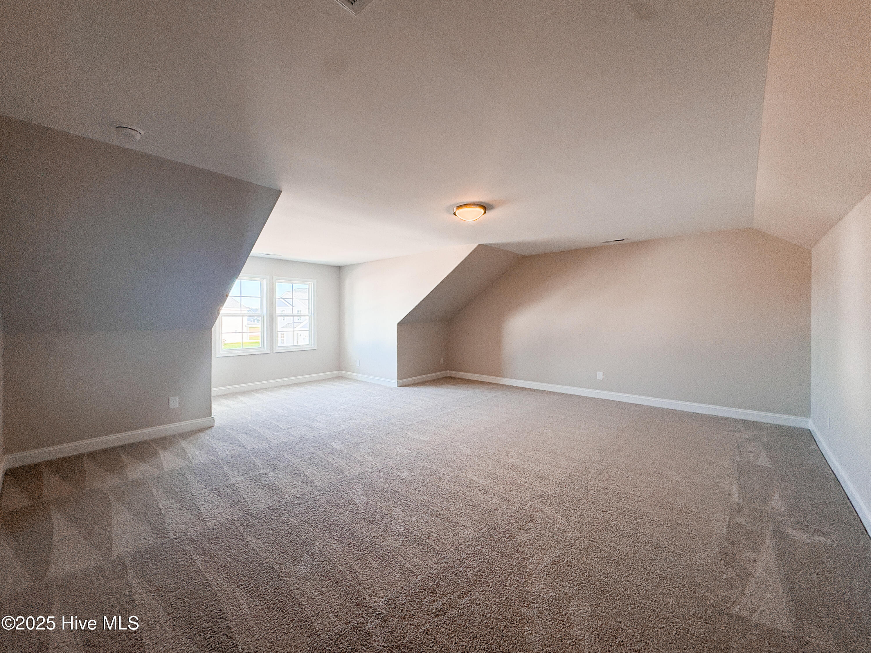 100544649 | Photo 26