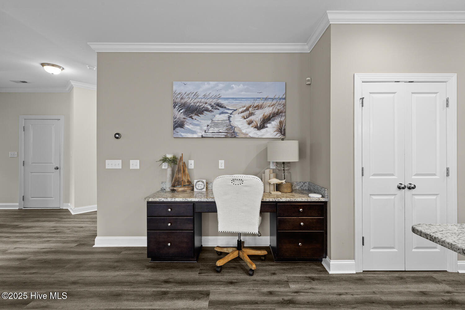 100538409 | Photo 14