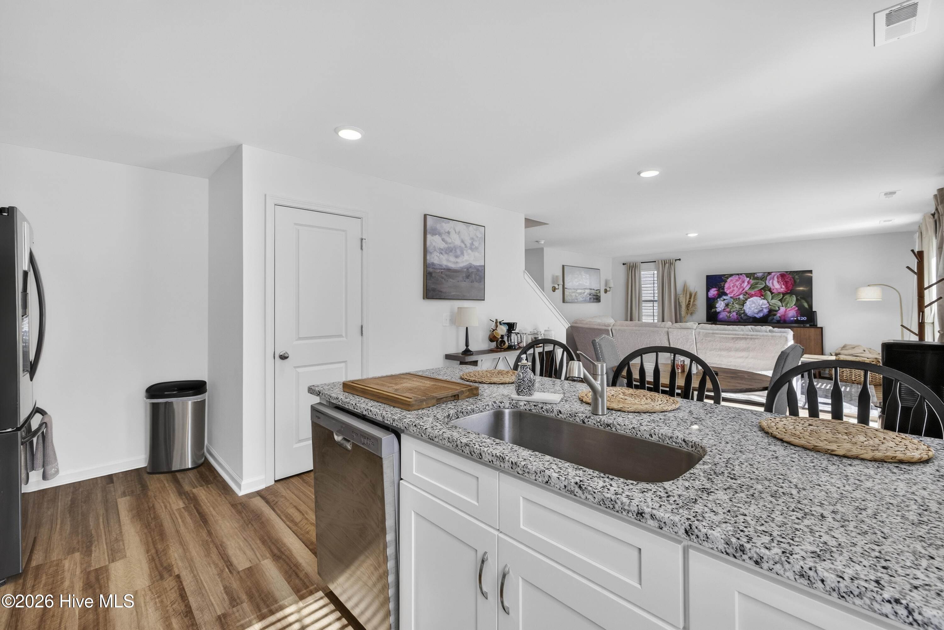 100554086 | Photo 20