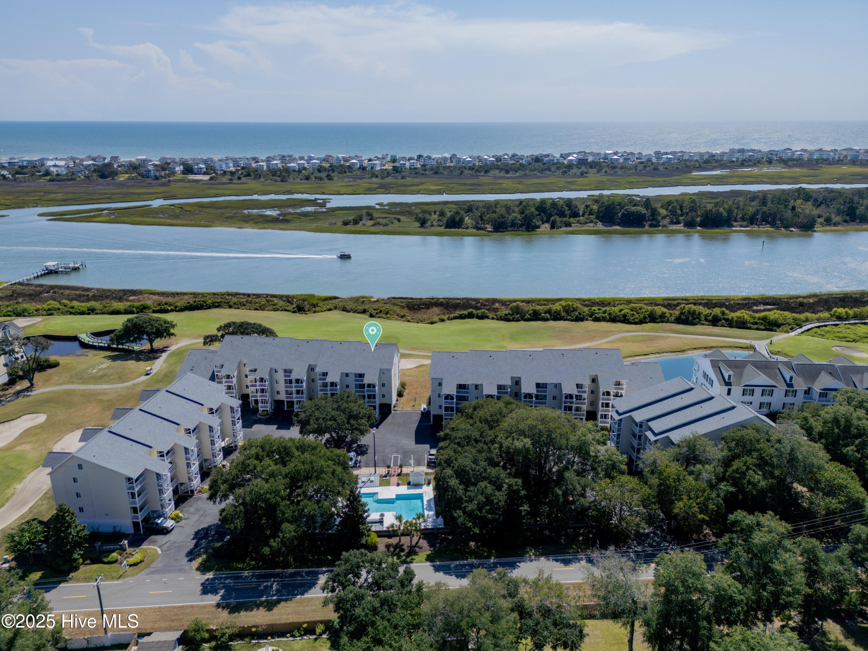 100533444 | Photo 43