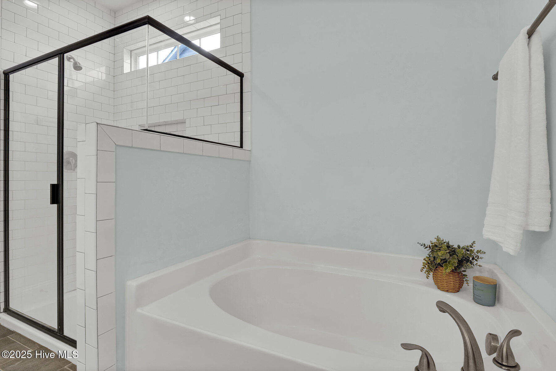 100544096 | Photo 30