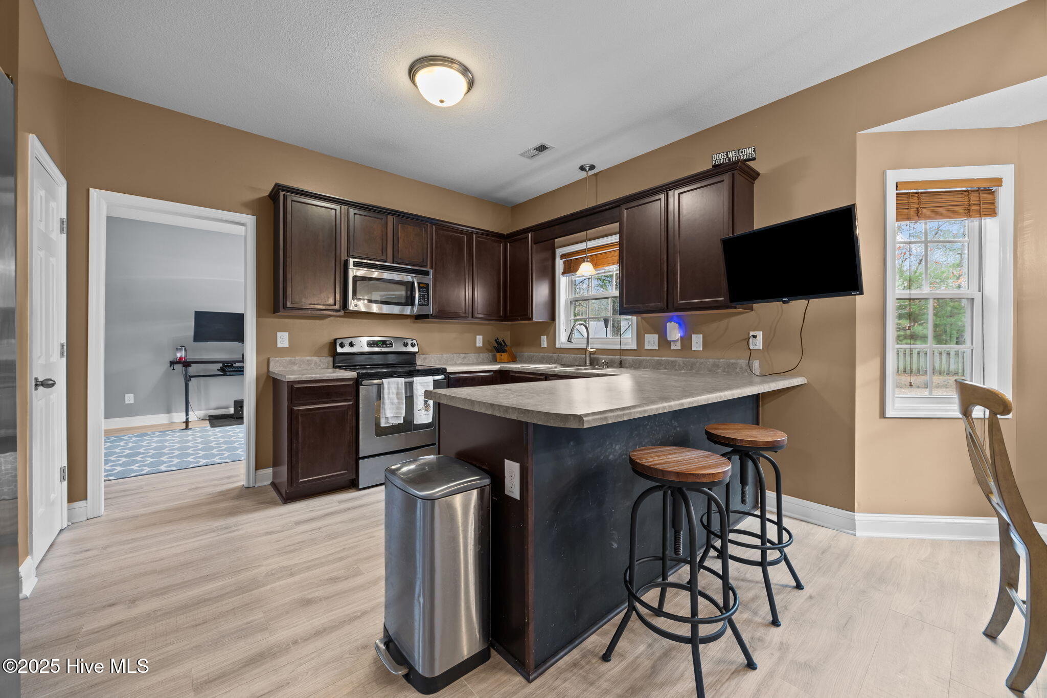 100544131 | Photo 15