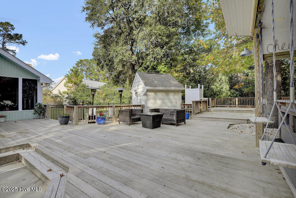 100542503 | Photo 46