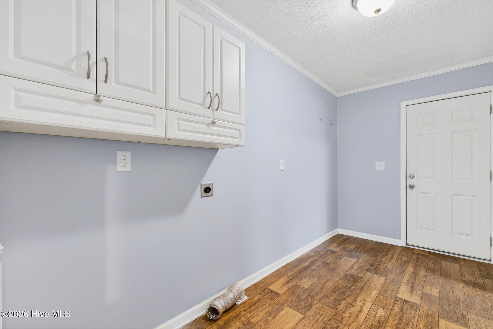 100557070 | Photo 35