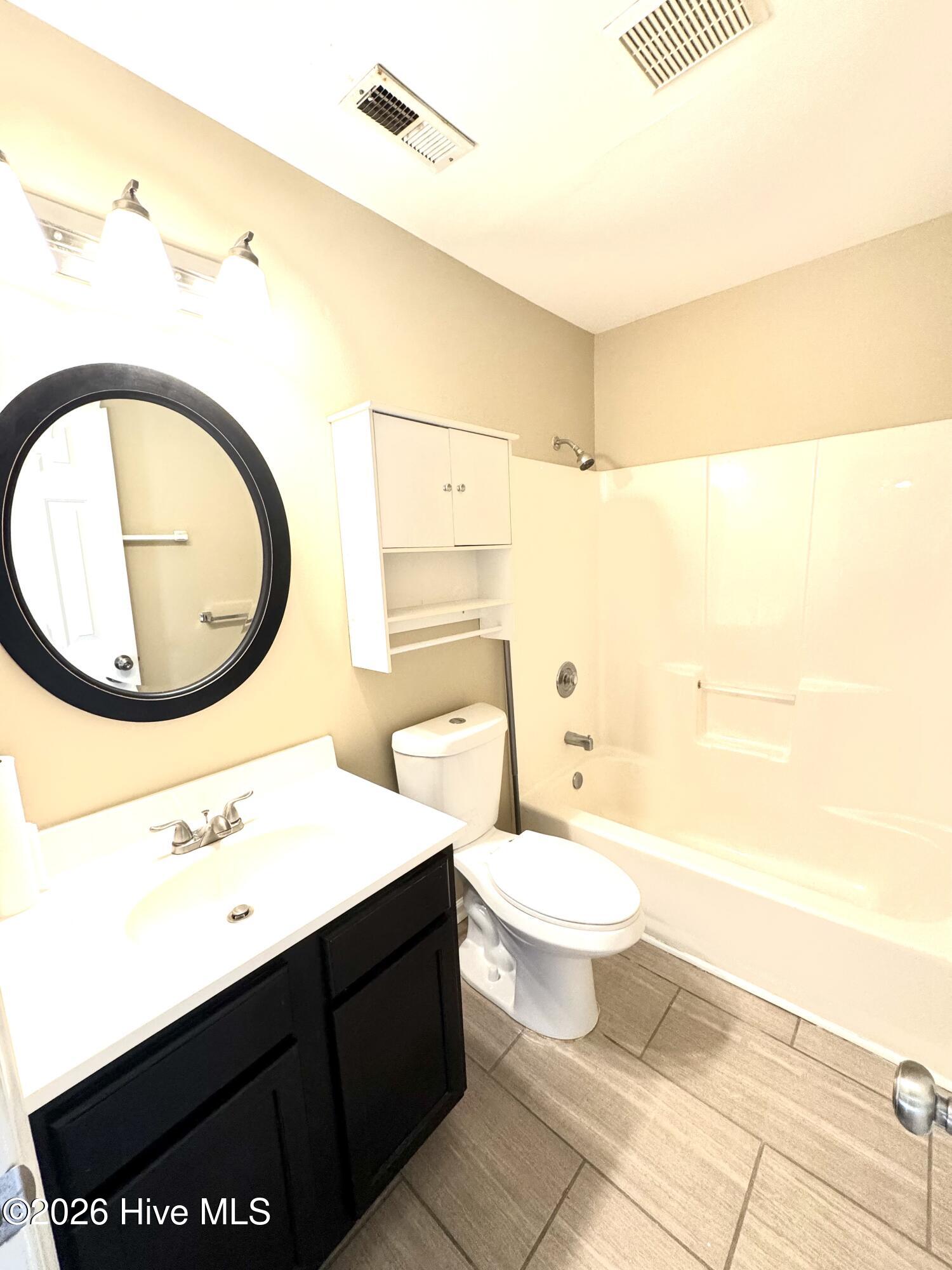 100555019 | Photo 14