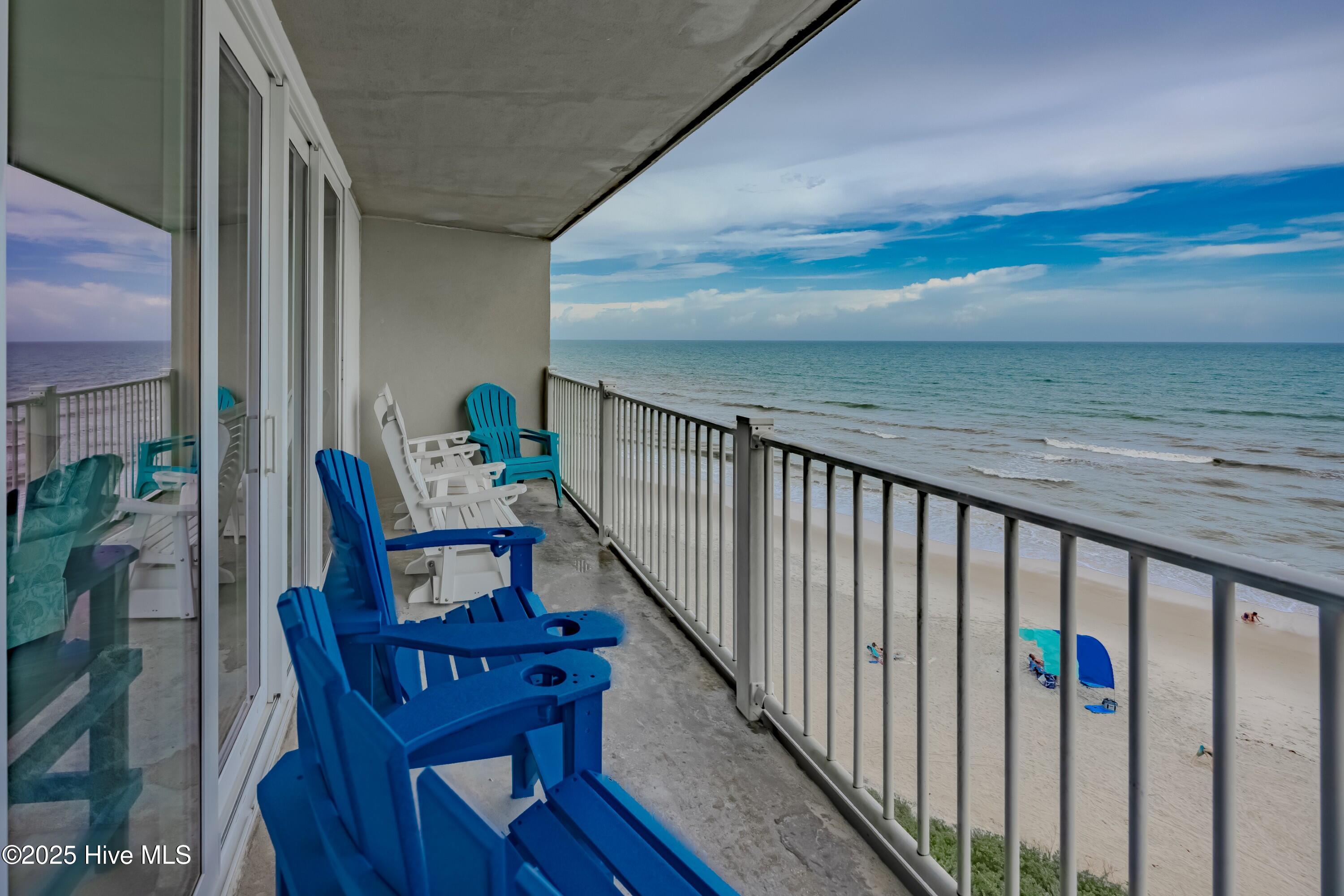 100569538 | Photo 25