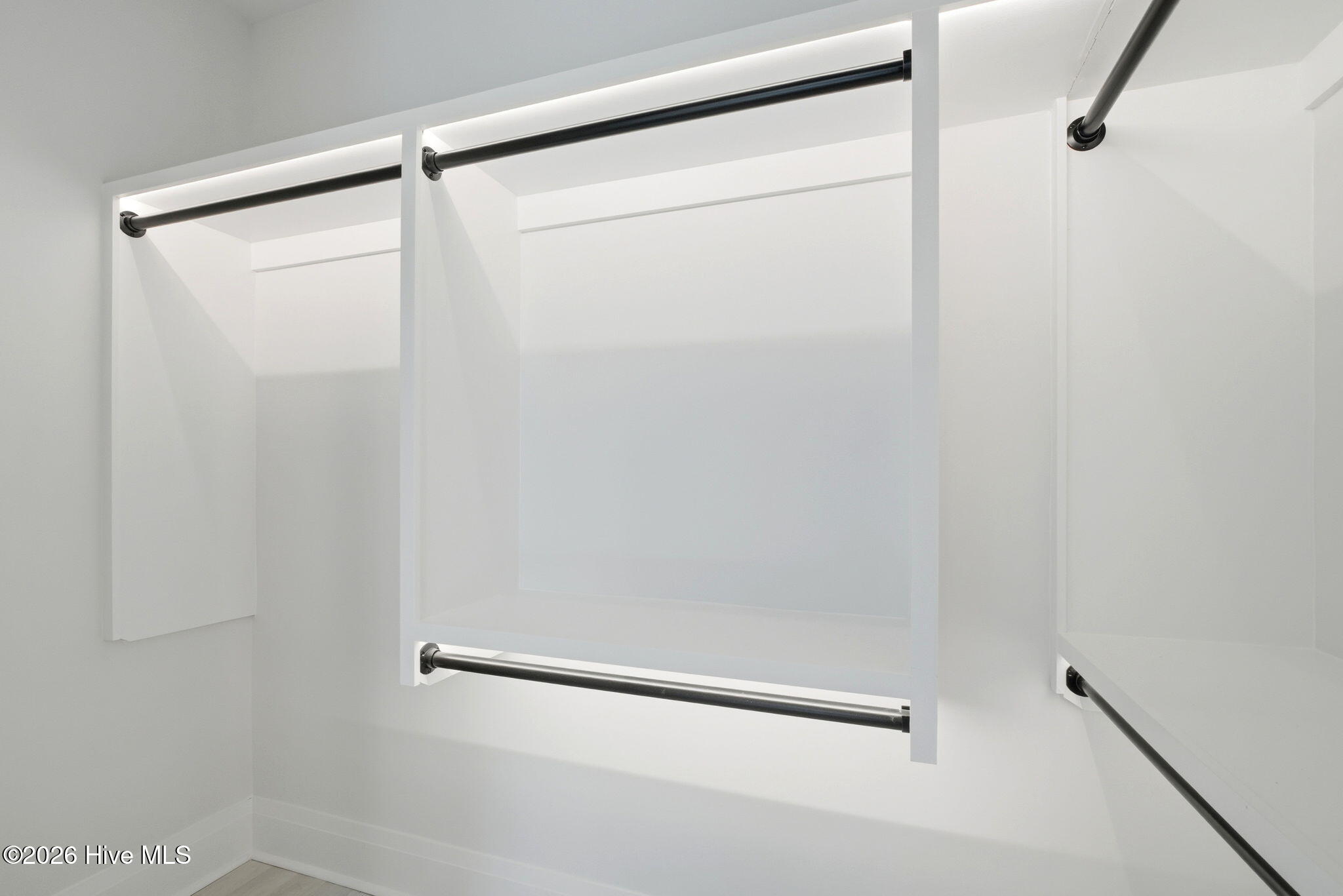 100554131 | Photo 28