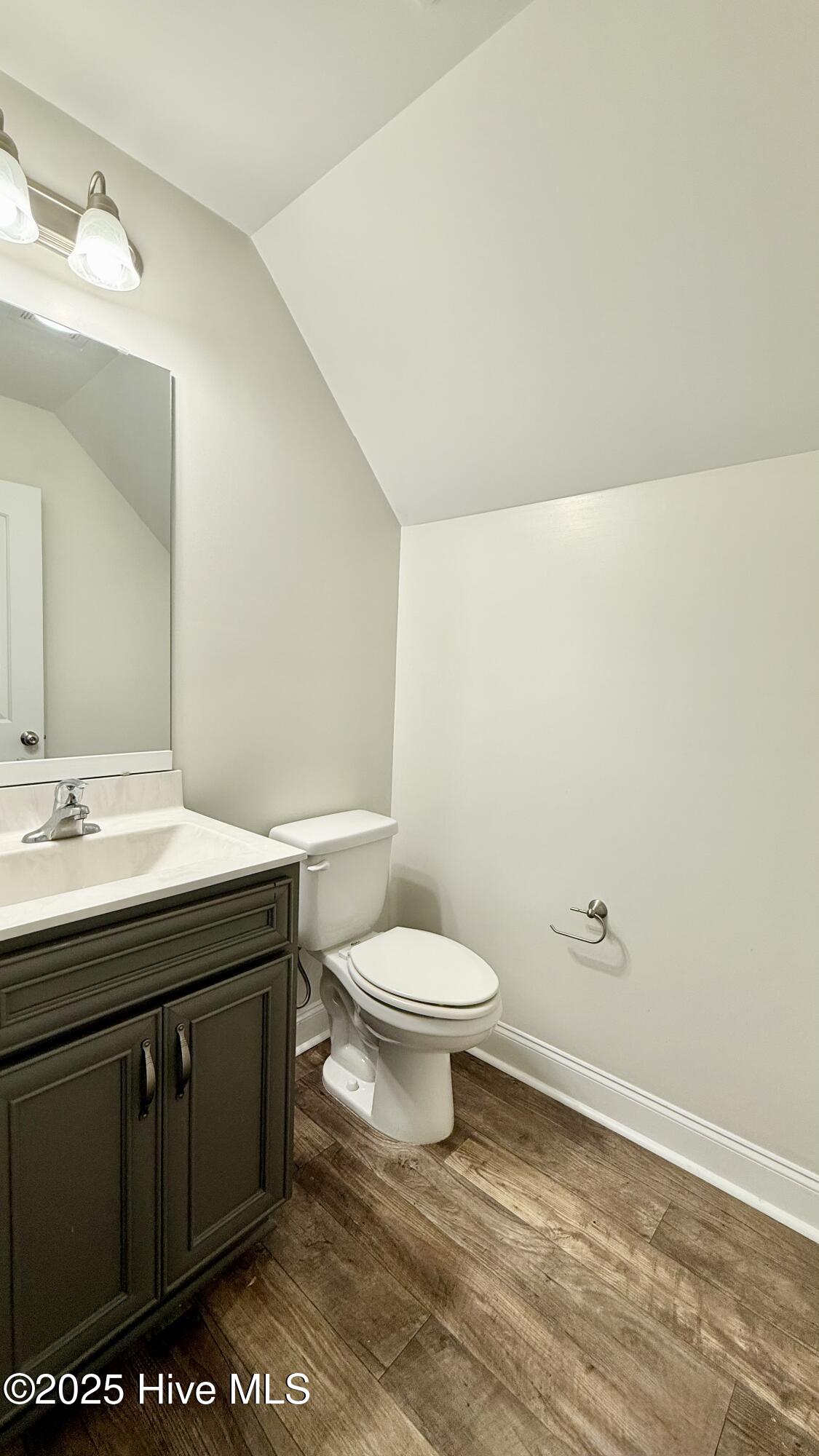 100538619 | Photo 27