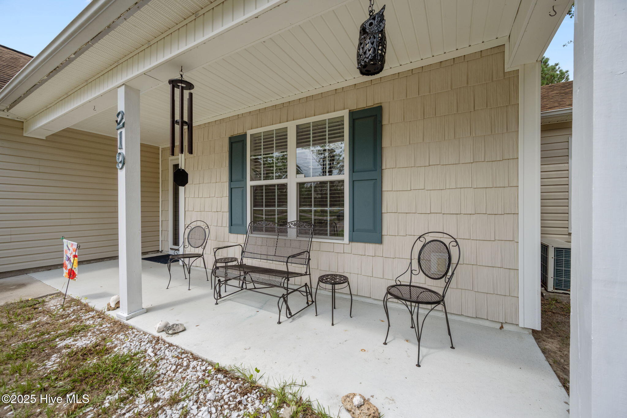 100526842 | Photo 36