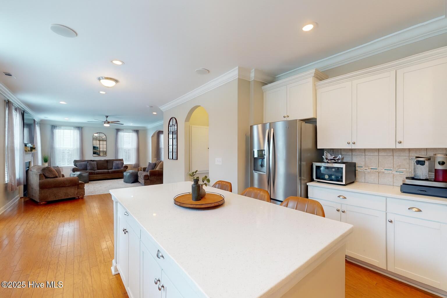 100526795 | Photo 25