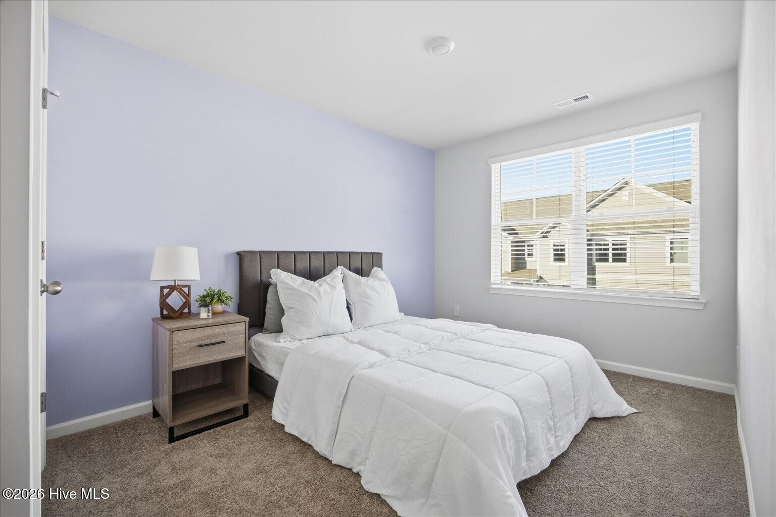 100548049 | Photo 25