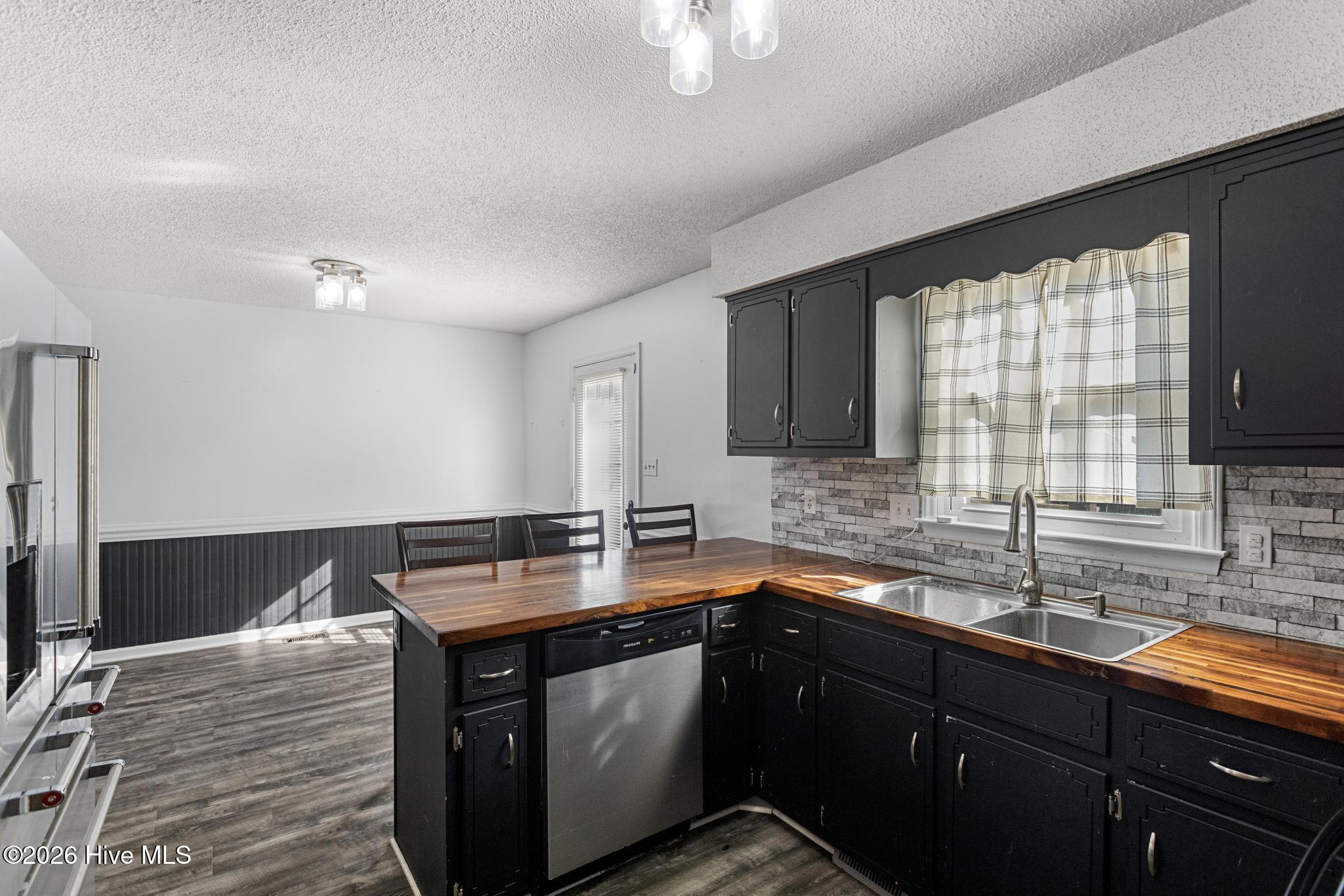 100541660 | Photo 23