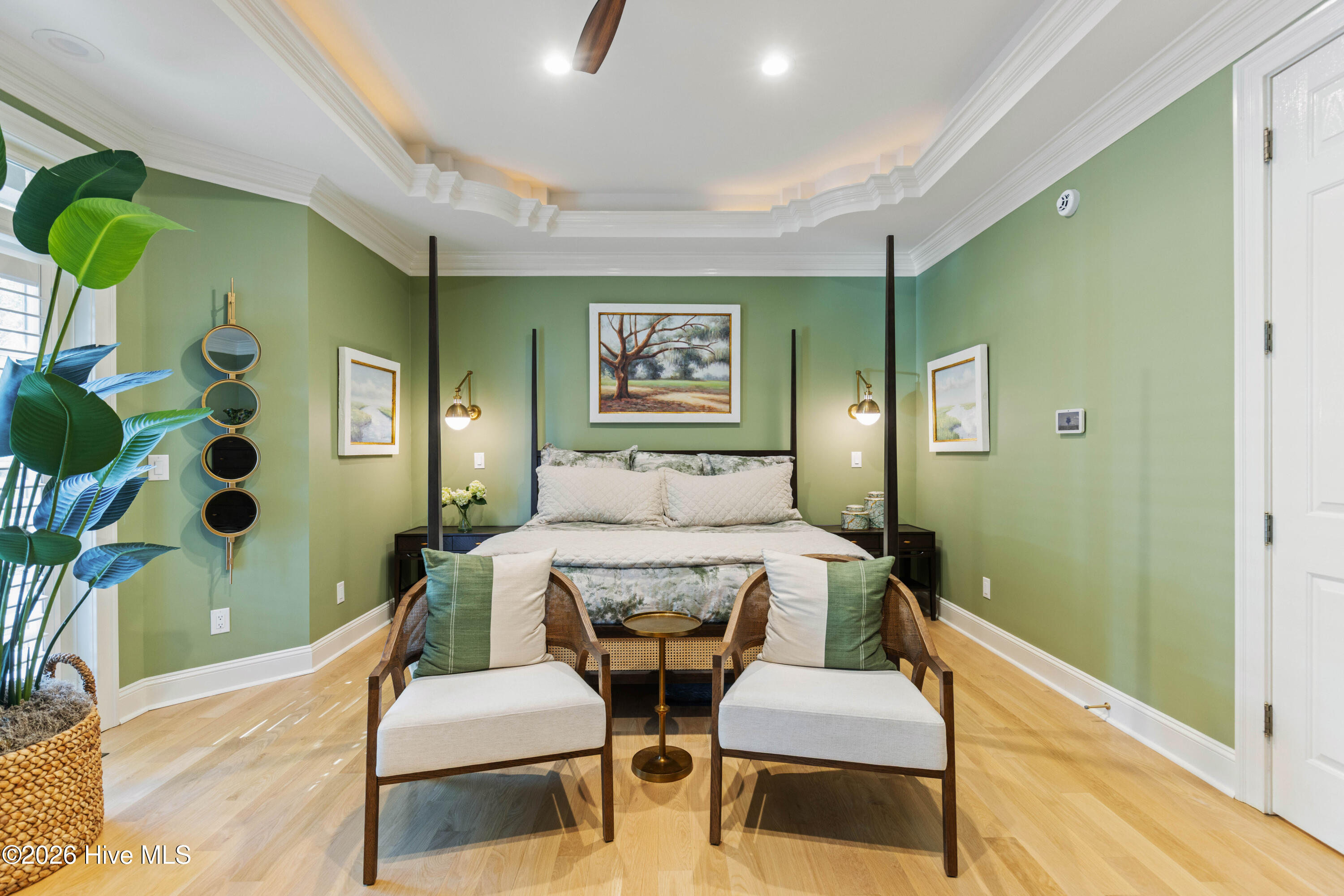 100555813 | Photo 40