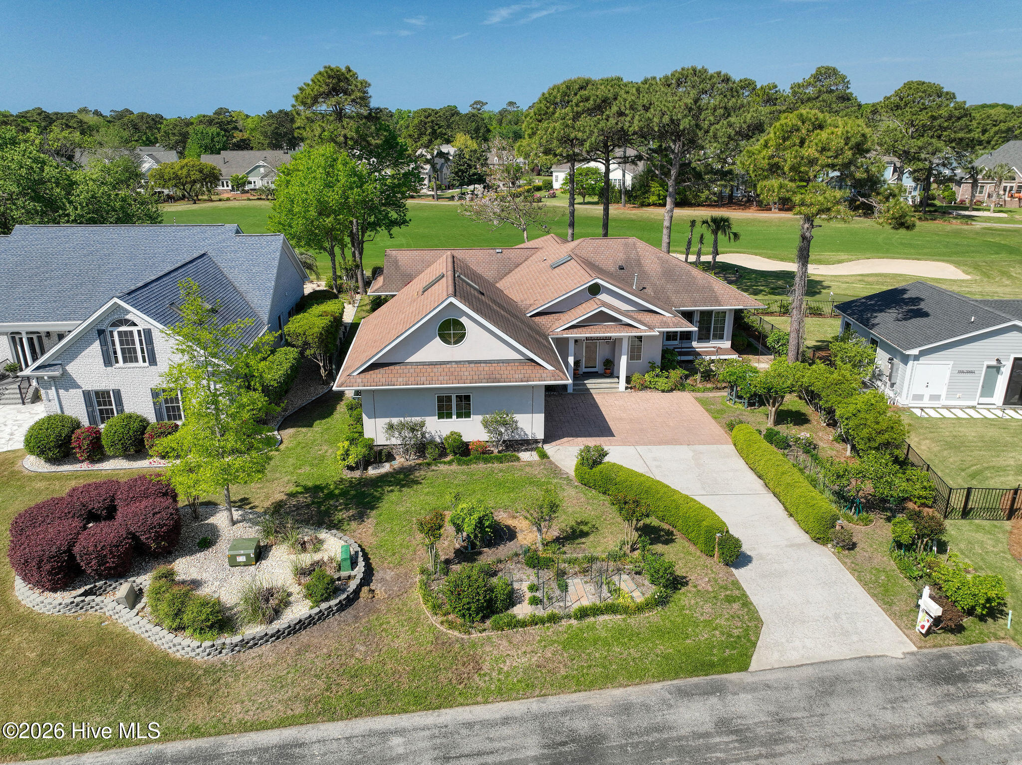 100569152 | Photo 68