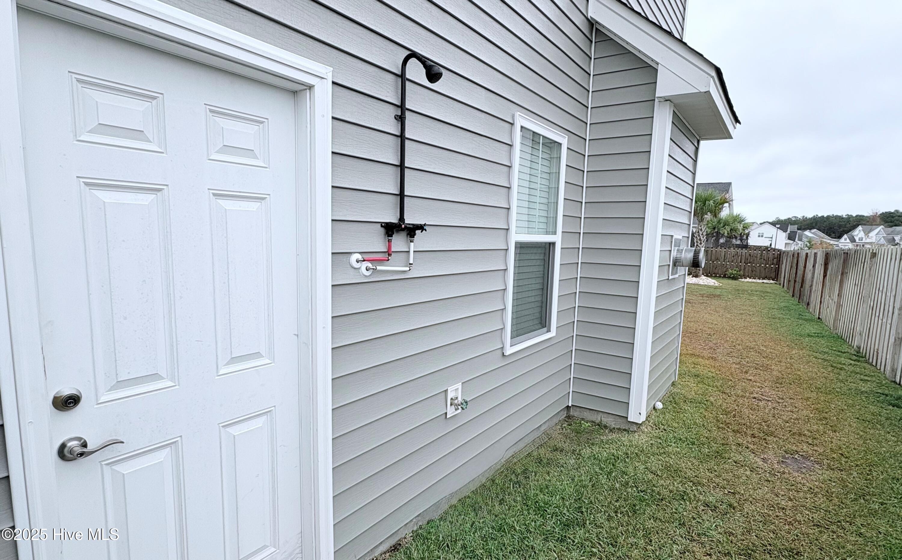 100538351 | Photo 62