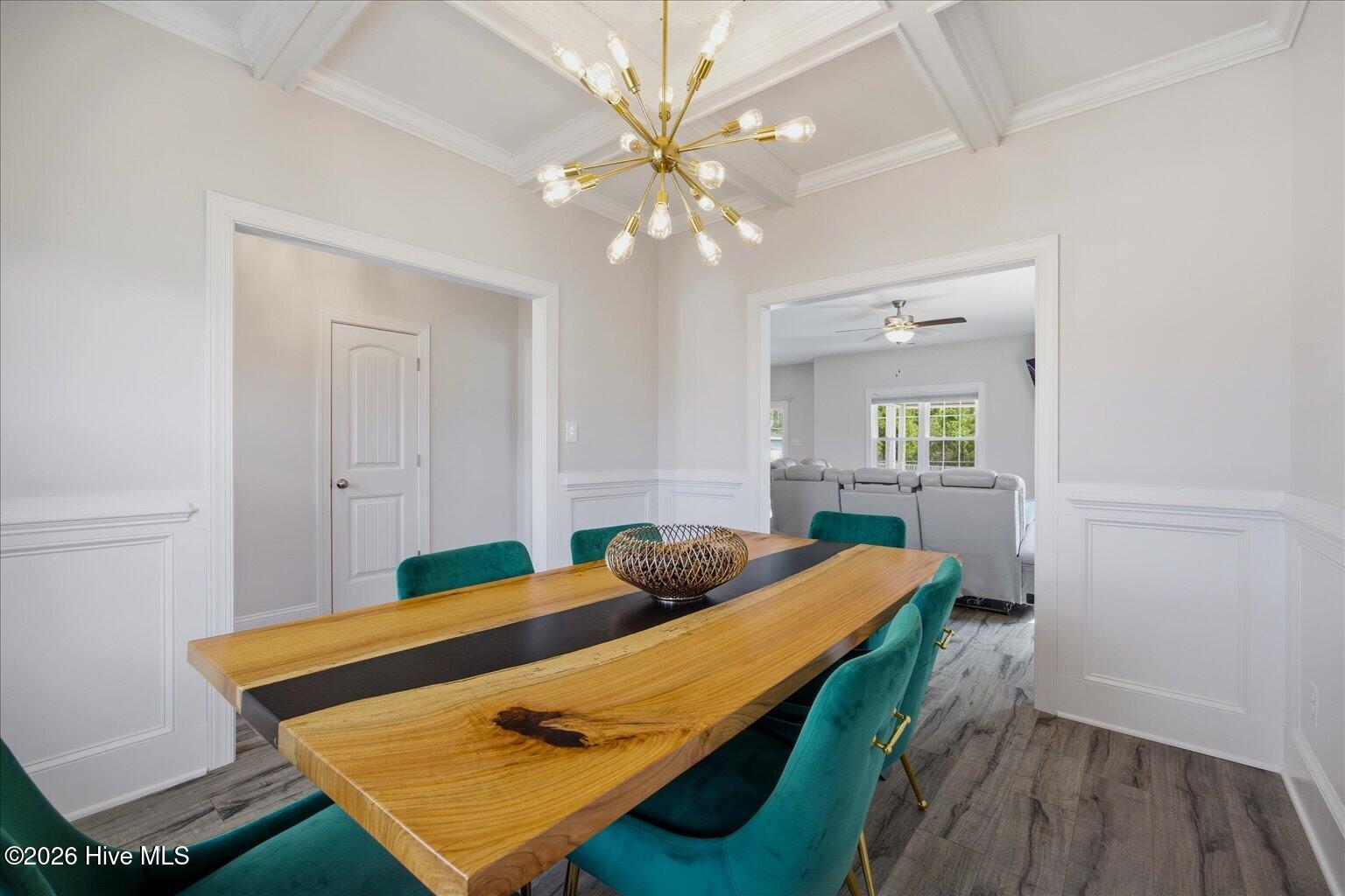 100564779 | Photo 15