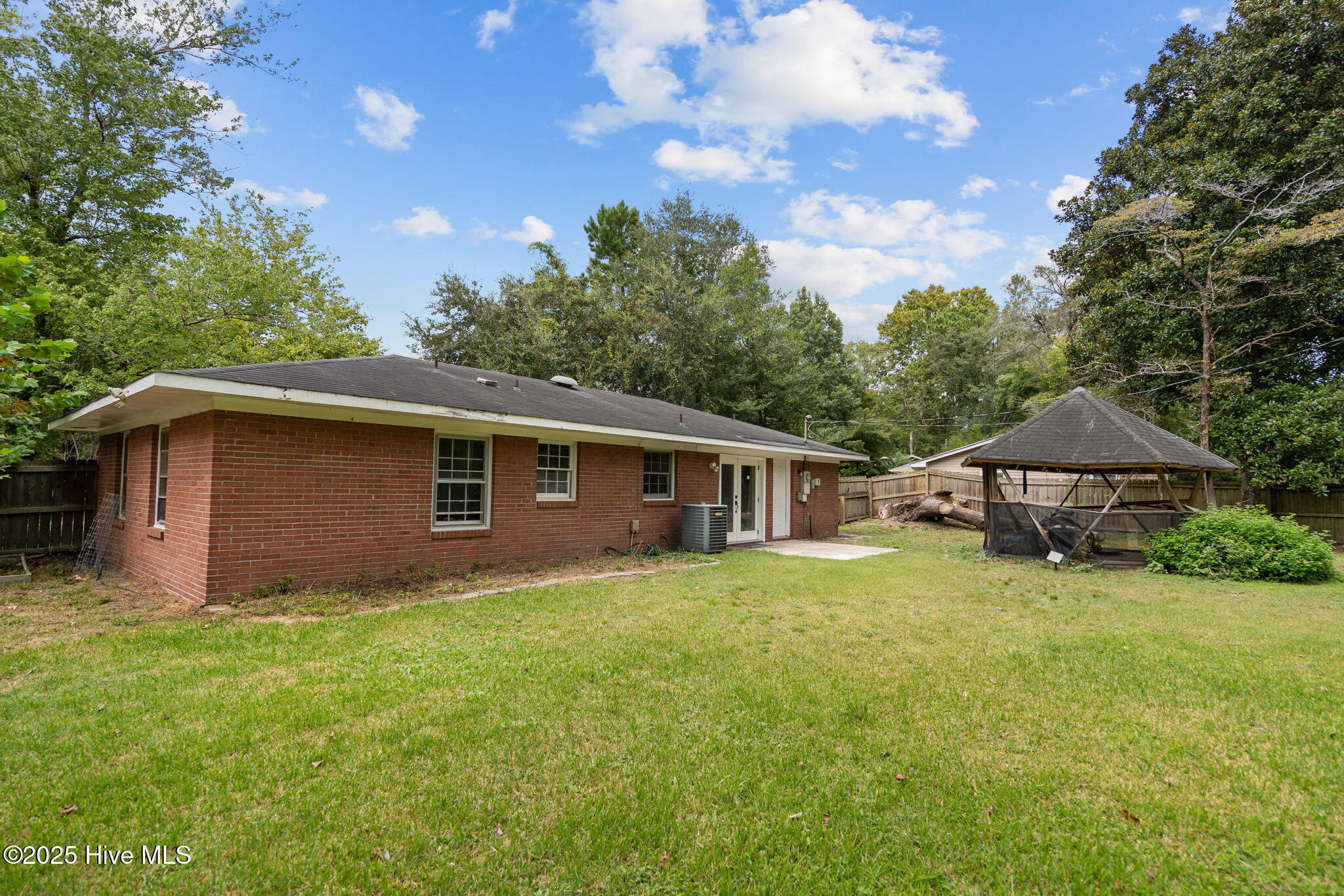 100531423 | Photo 37