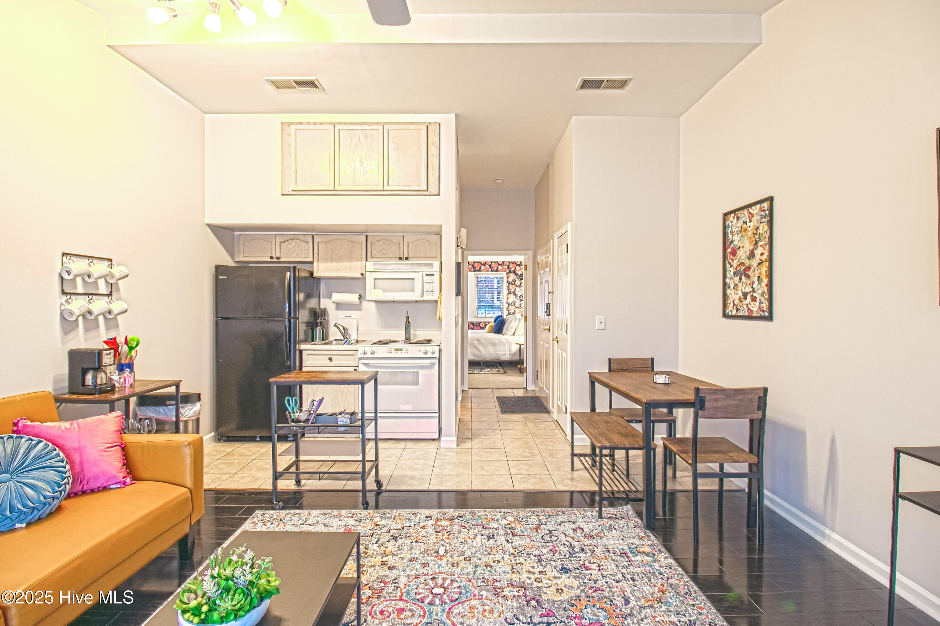 100545473 | Photo 13