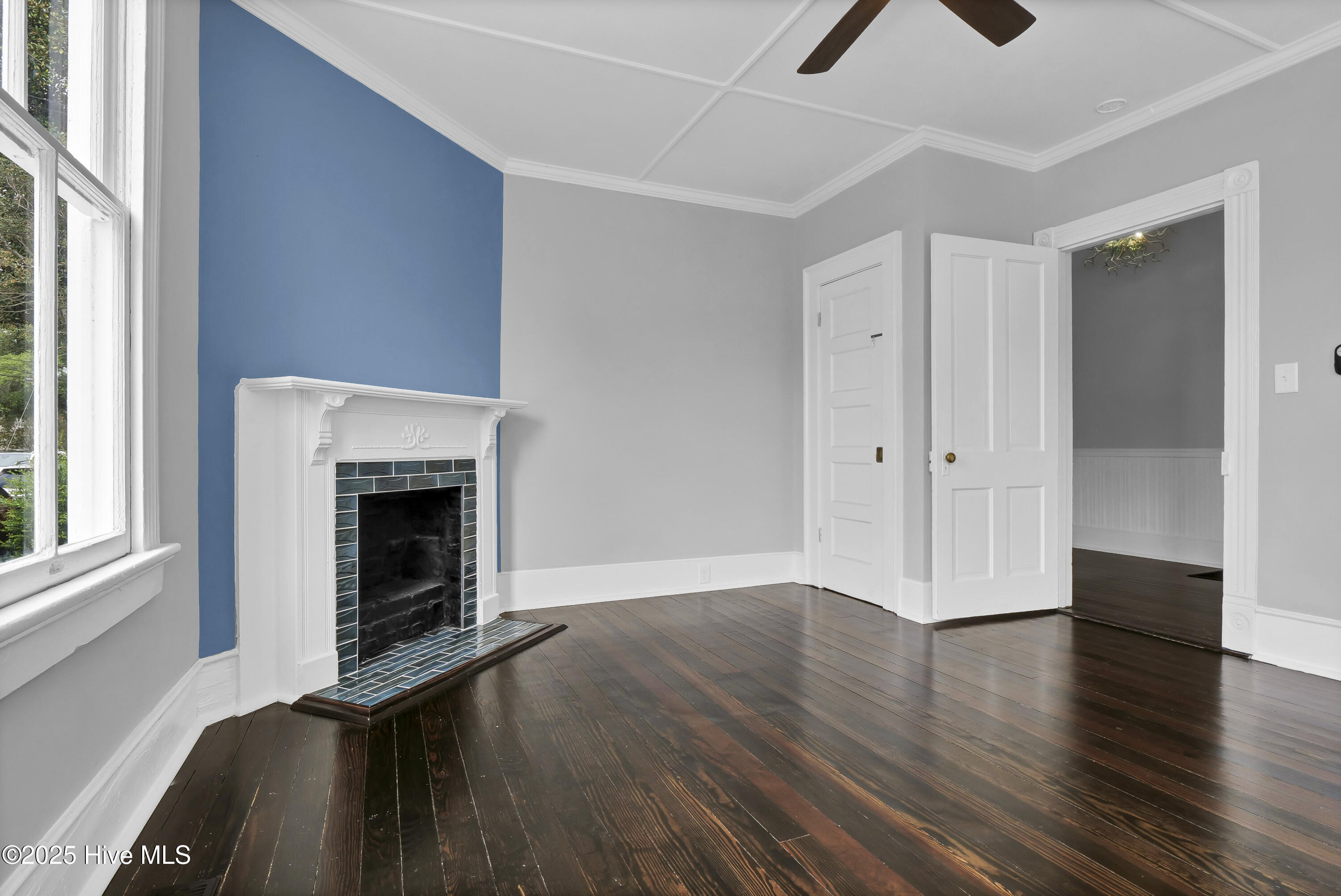 100529895 | Photo 28