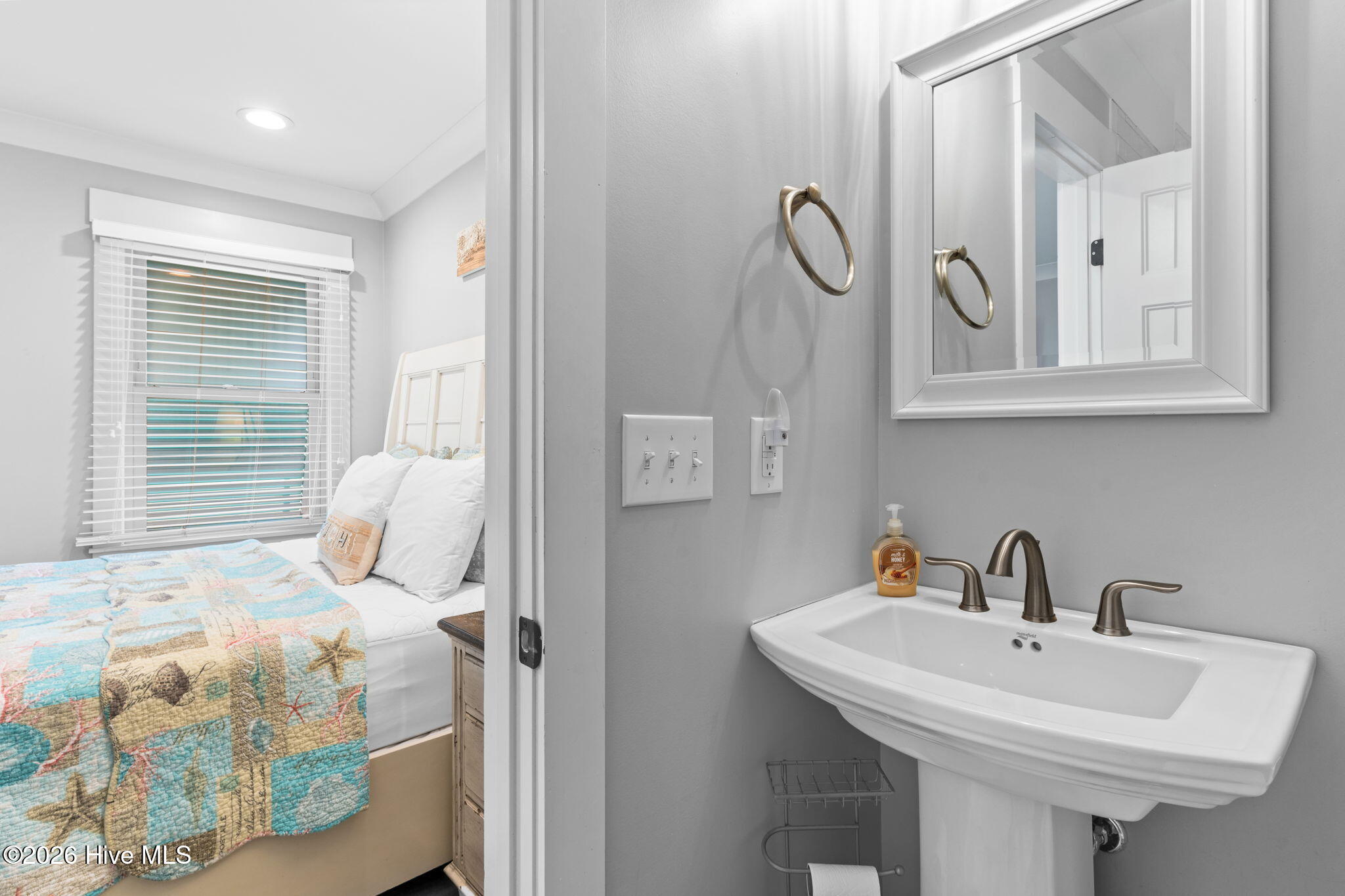 100552493 | Photo 27