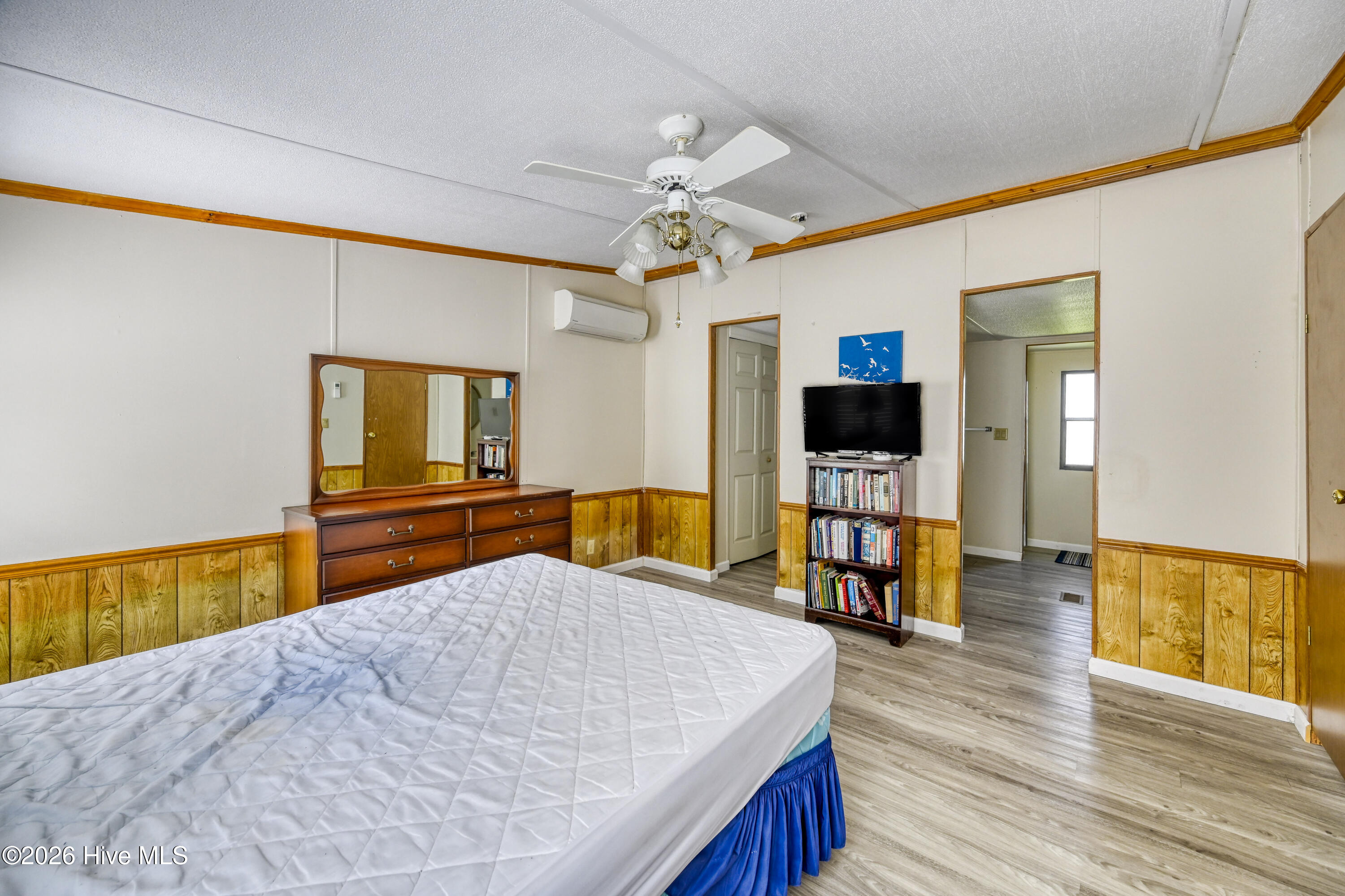 100562691 | Photo 29