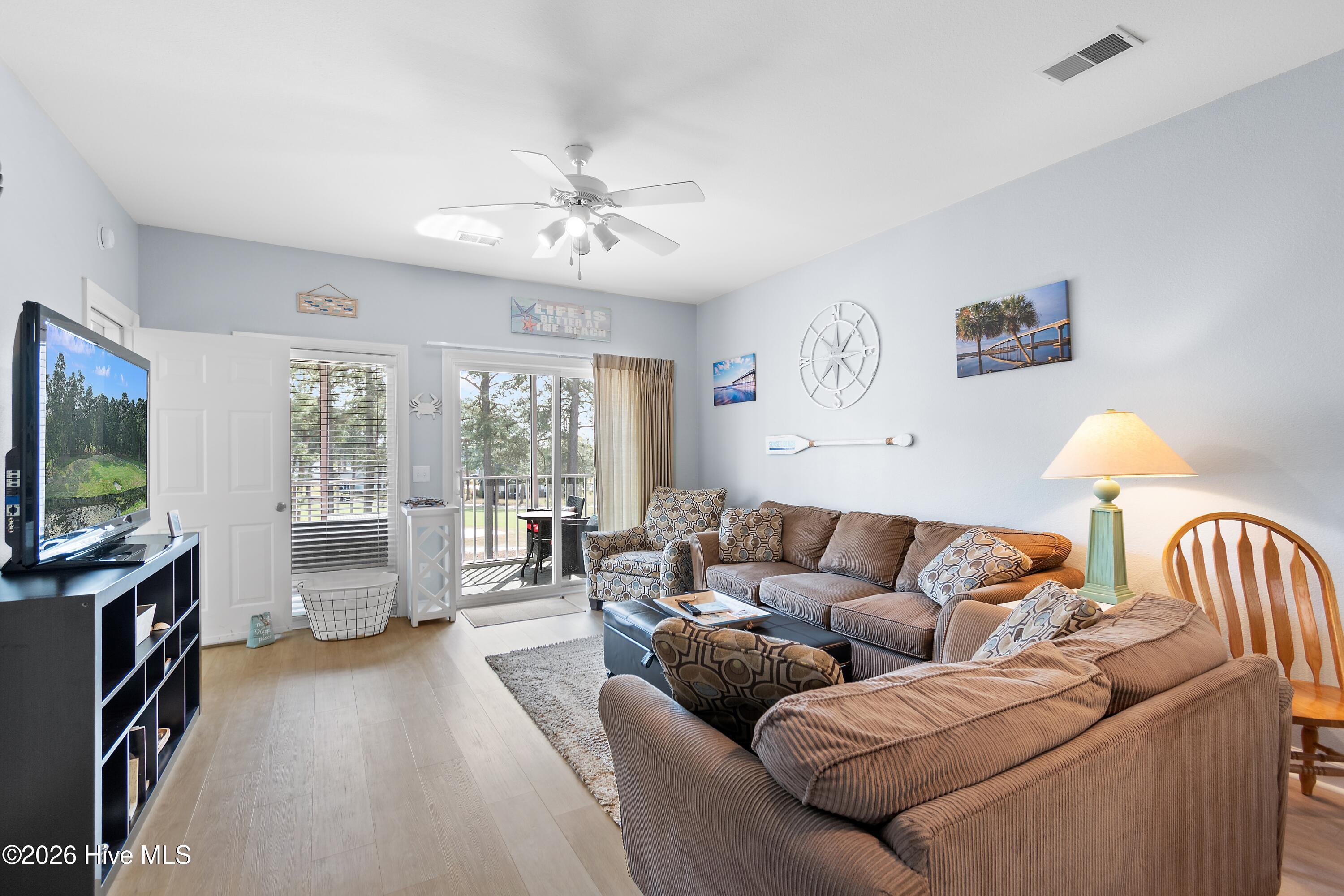 100562819 | Photo 16