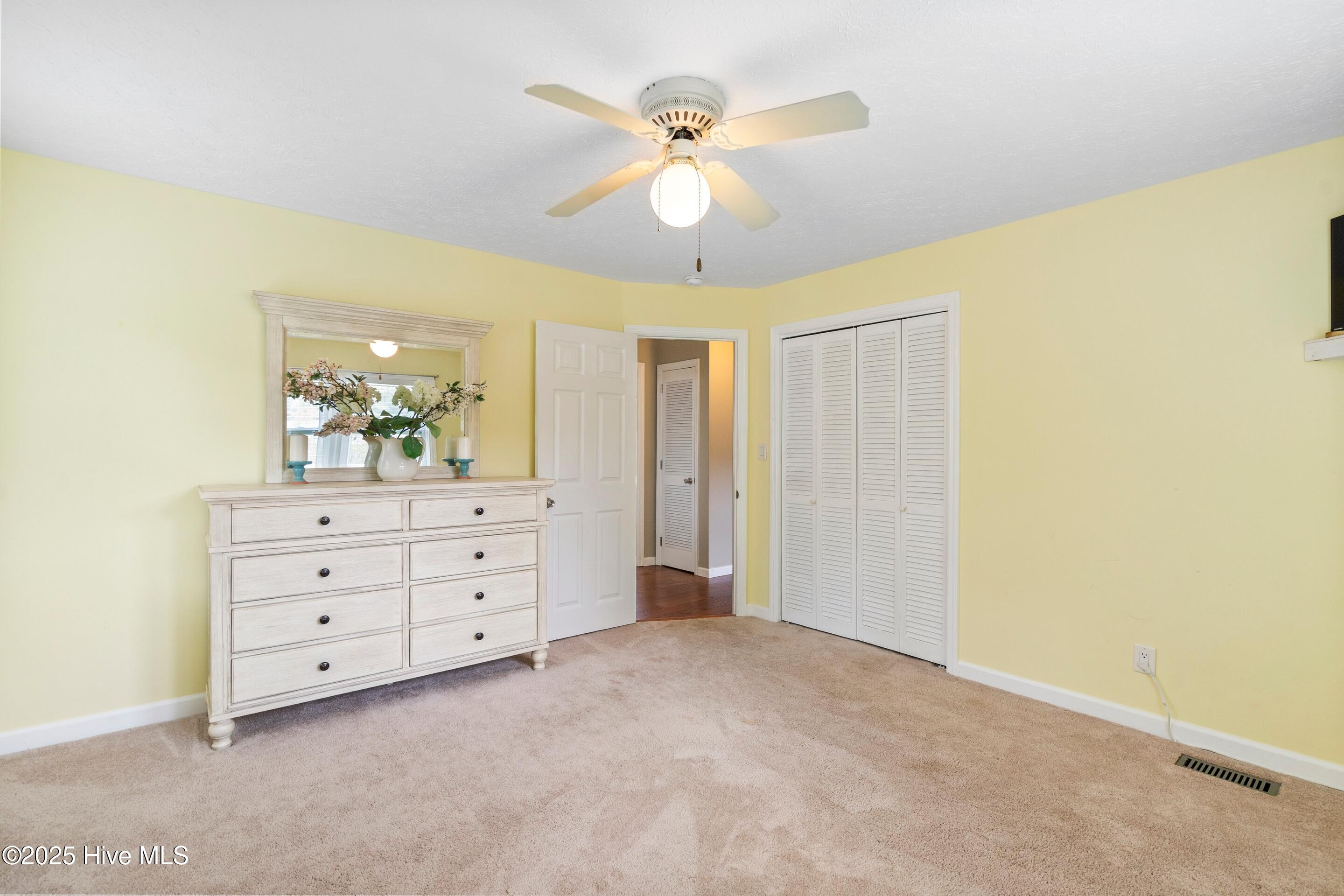 100531980 | Photo 19