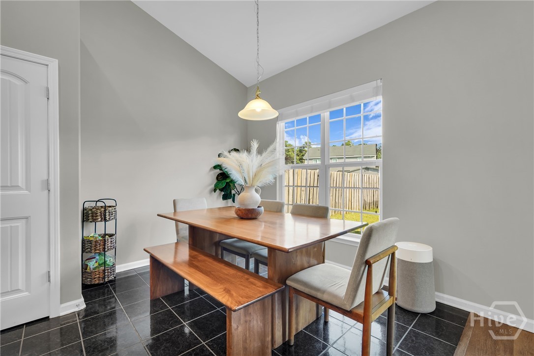 13 Twin Oaks Place
