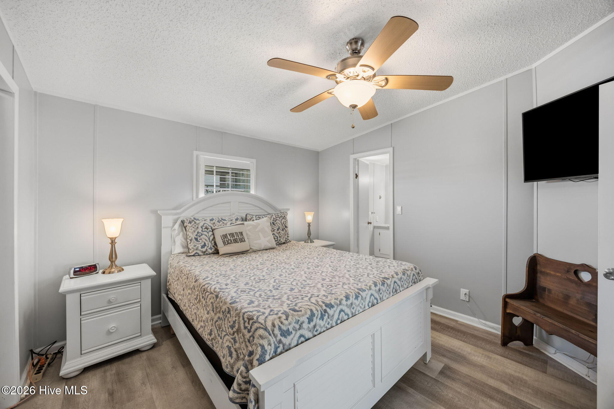 100558073 | Photo 24