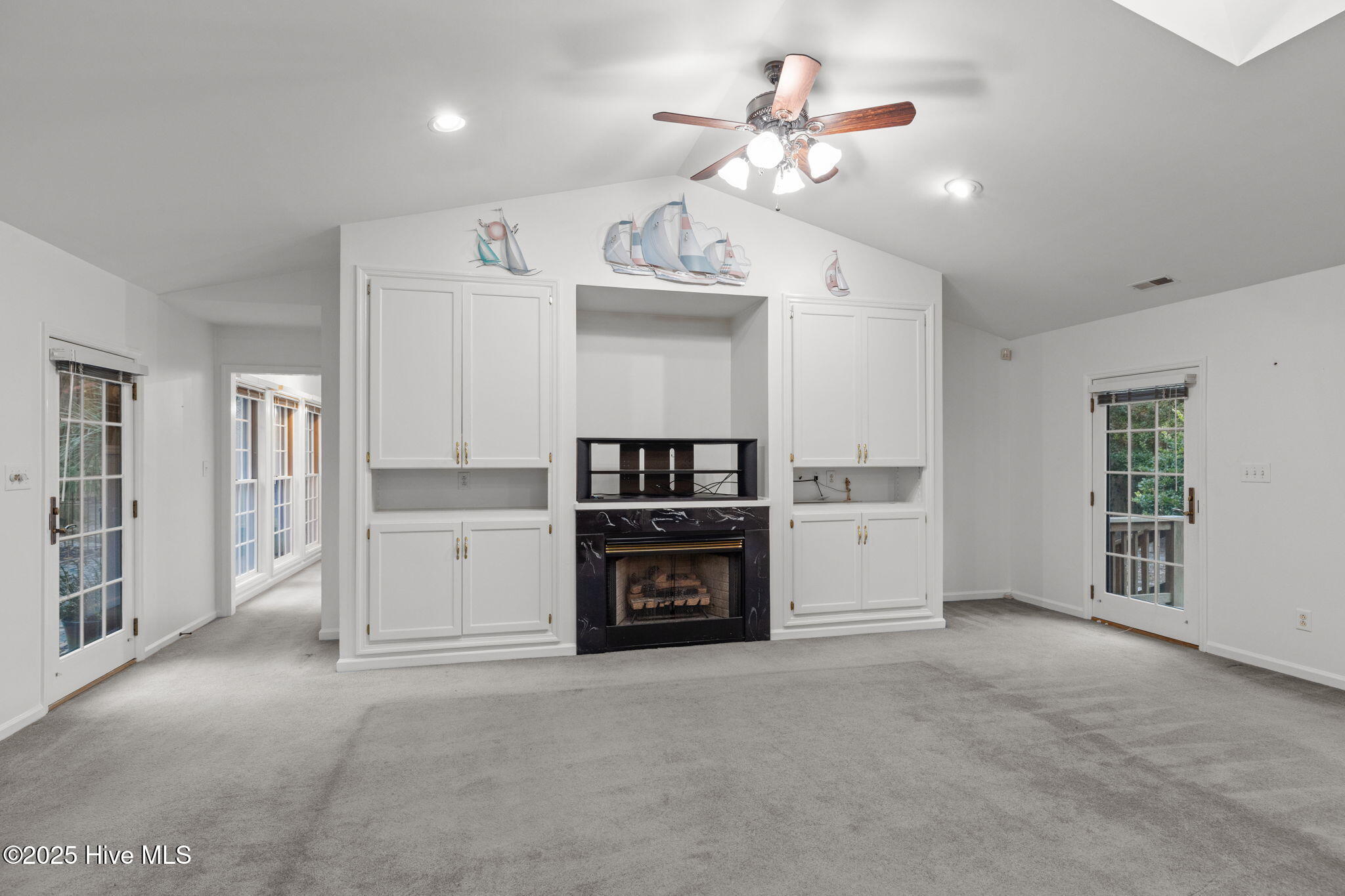 100540758 | Photo 31