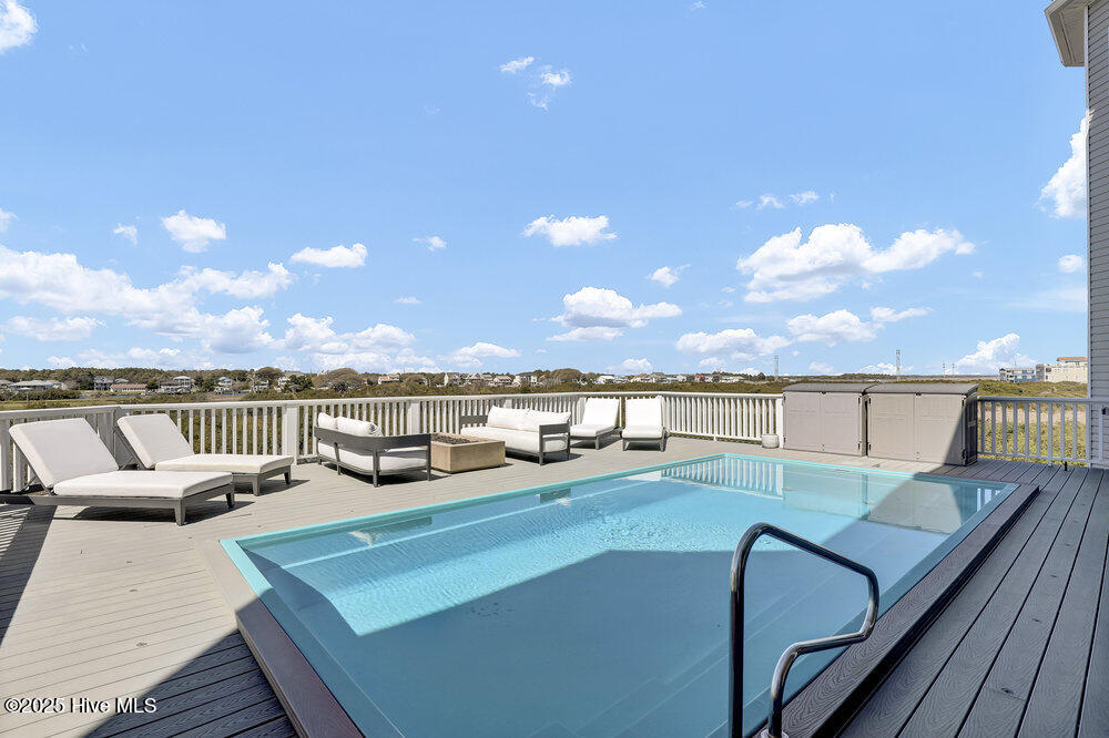 100499001 | Photo 20