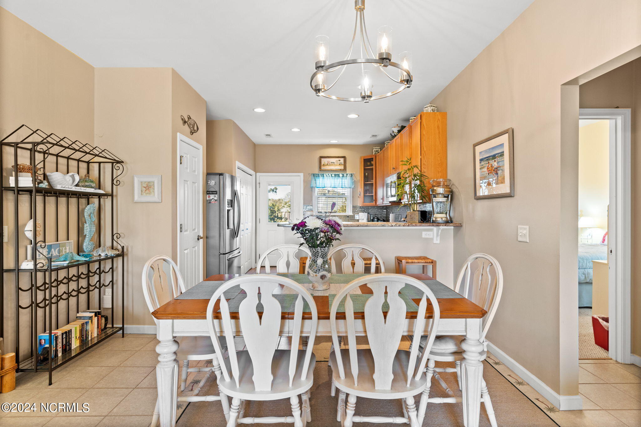 100566939 | Photo 13